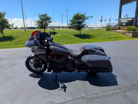 2026 Harley-Davidson CVO ¢ Road Glide ST photo 3
