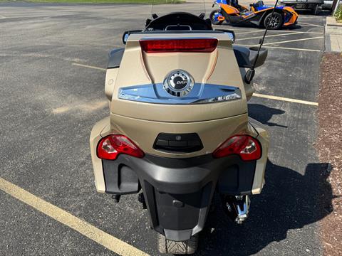 2018 Can-Am Spyder RT Limited in Roscoe, Illinois - Photo 8