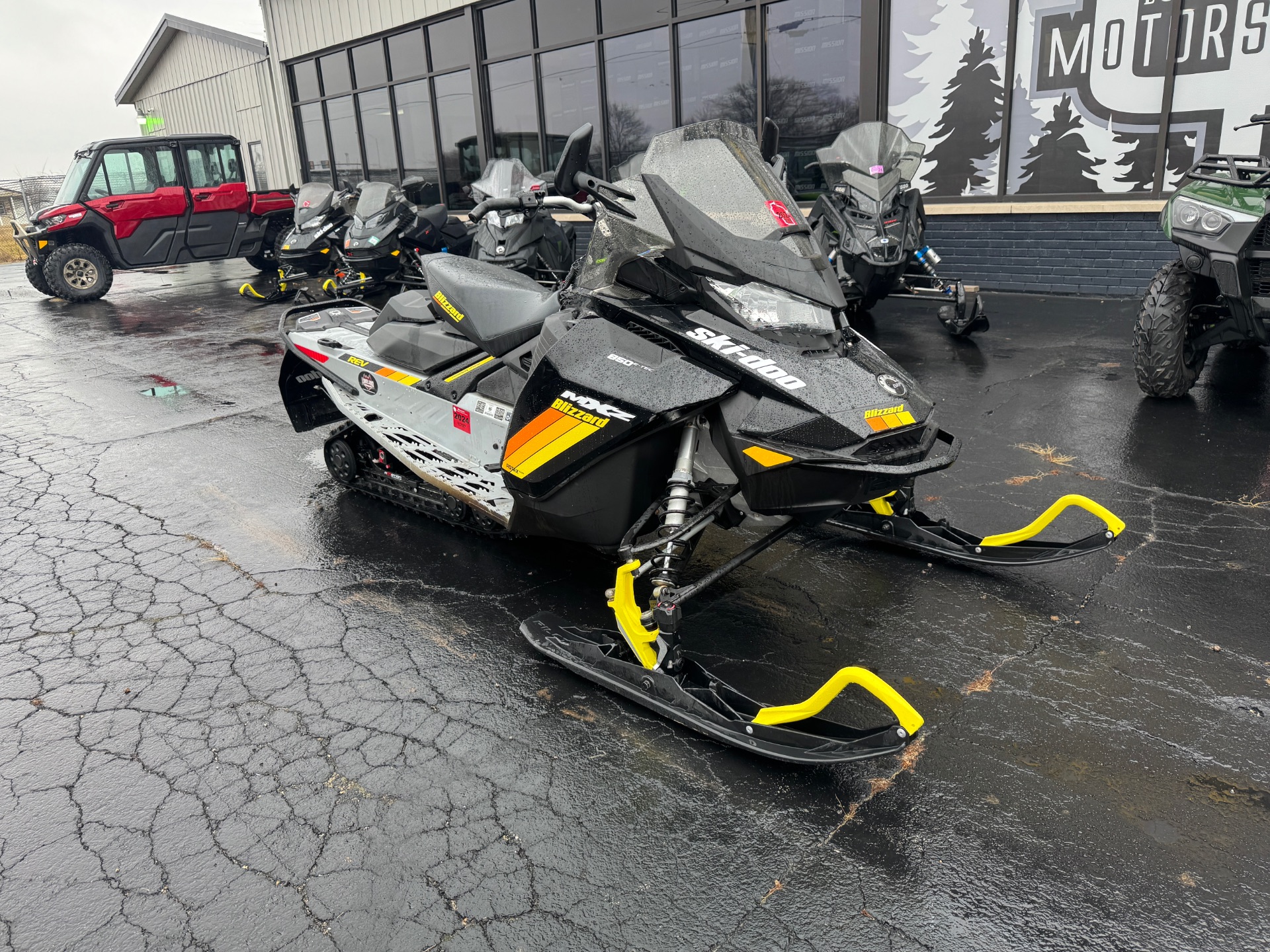 2019 Ski-Doo MXZ Blizzard 850 E-TEC in Roscoe, Illinois - Photo 2