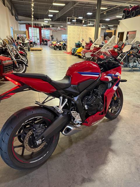 2024 Honda CBR650R ABS in Davenport, Iowa - Photo 2