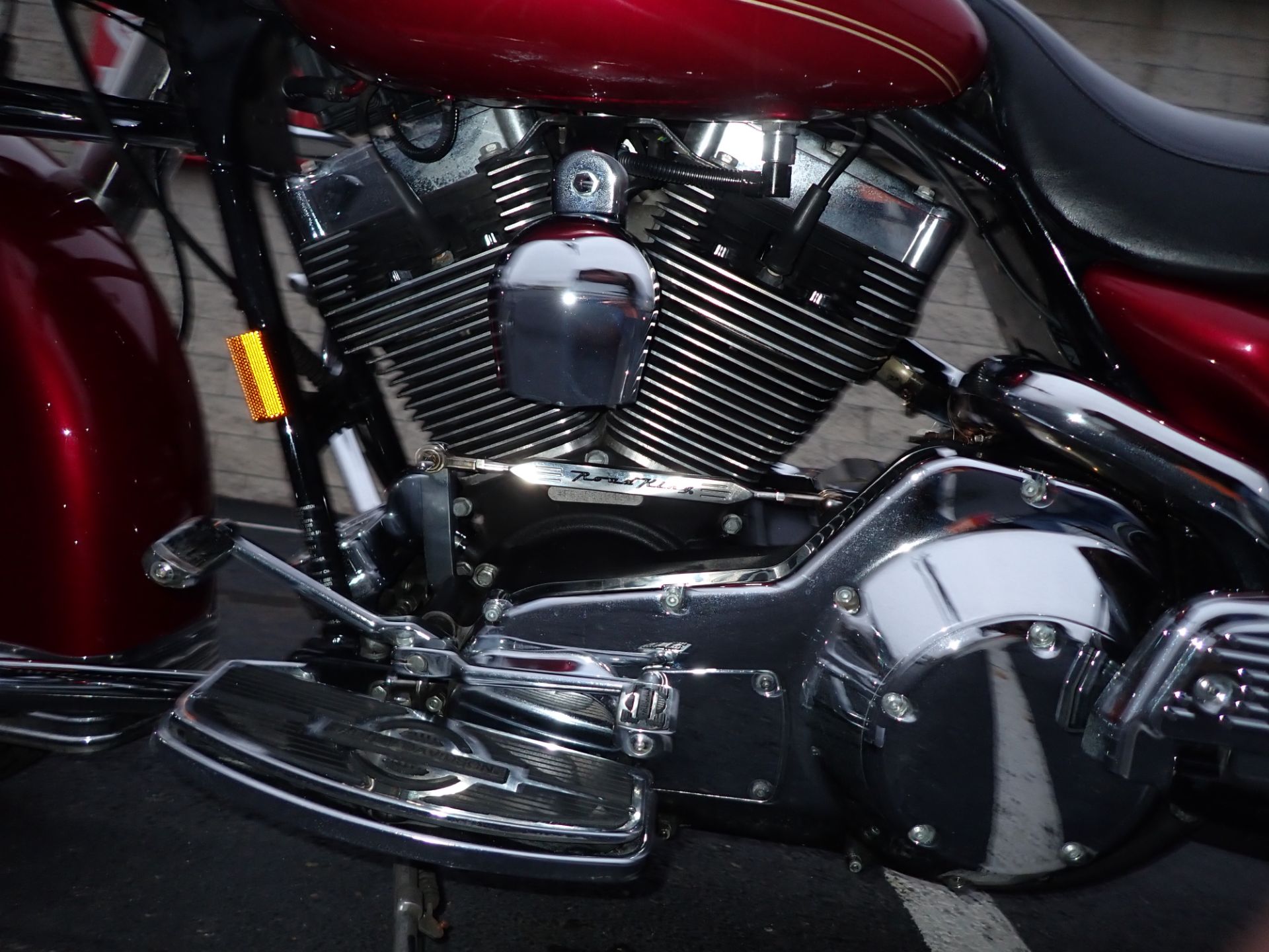 2005 Harley-Davidson FLHRCI Road King® Classic in Massillon, Ohio - Photo 8