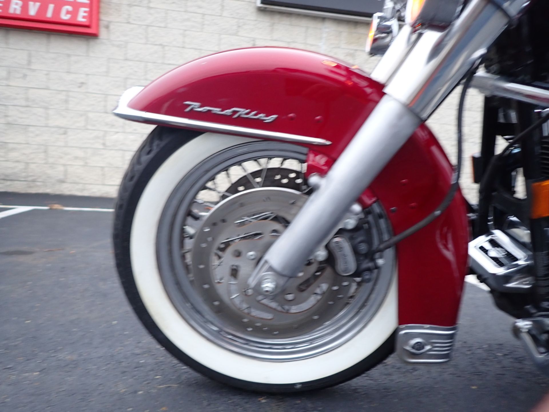 2005 Harley-Davidson FLHRCI Road King® Classic in Massillon, Ohio - Photo 10