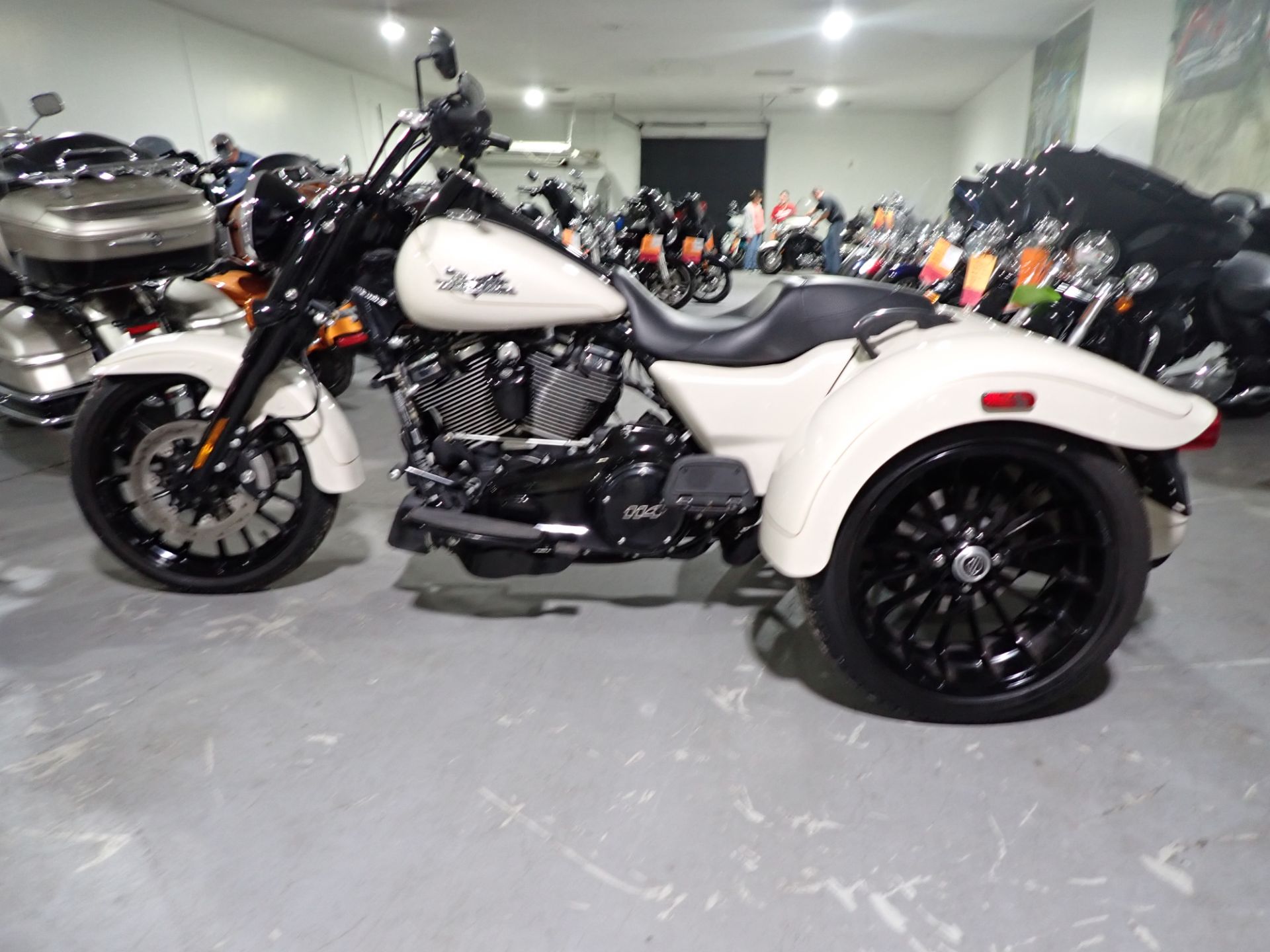 2023 Harley-Davidson Freewheeler® in Massillon, Ohio - Photo 3