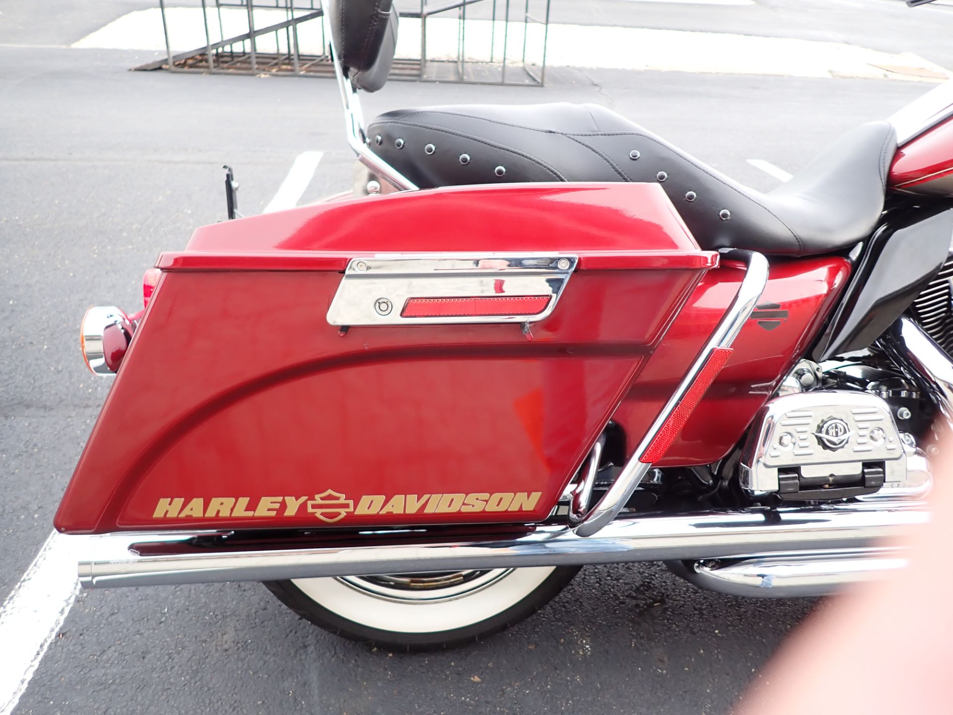 2009 Harley-Davidson Road King® Classic in Massillon, Ohio - Photo 5