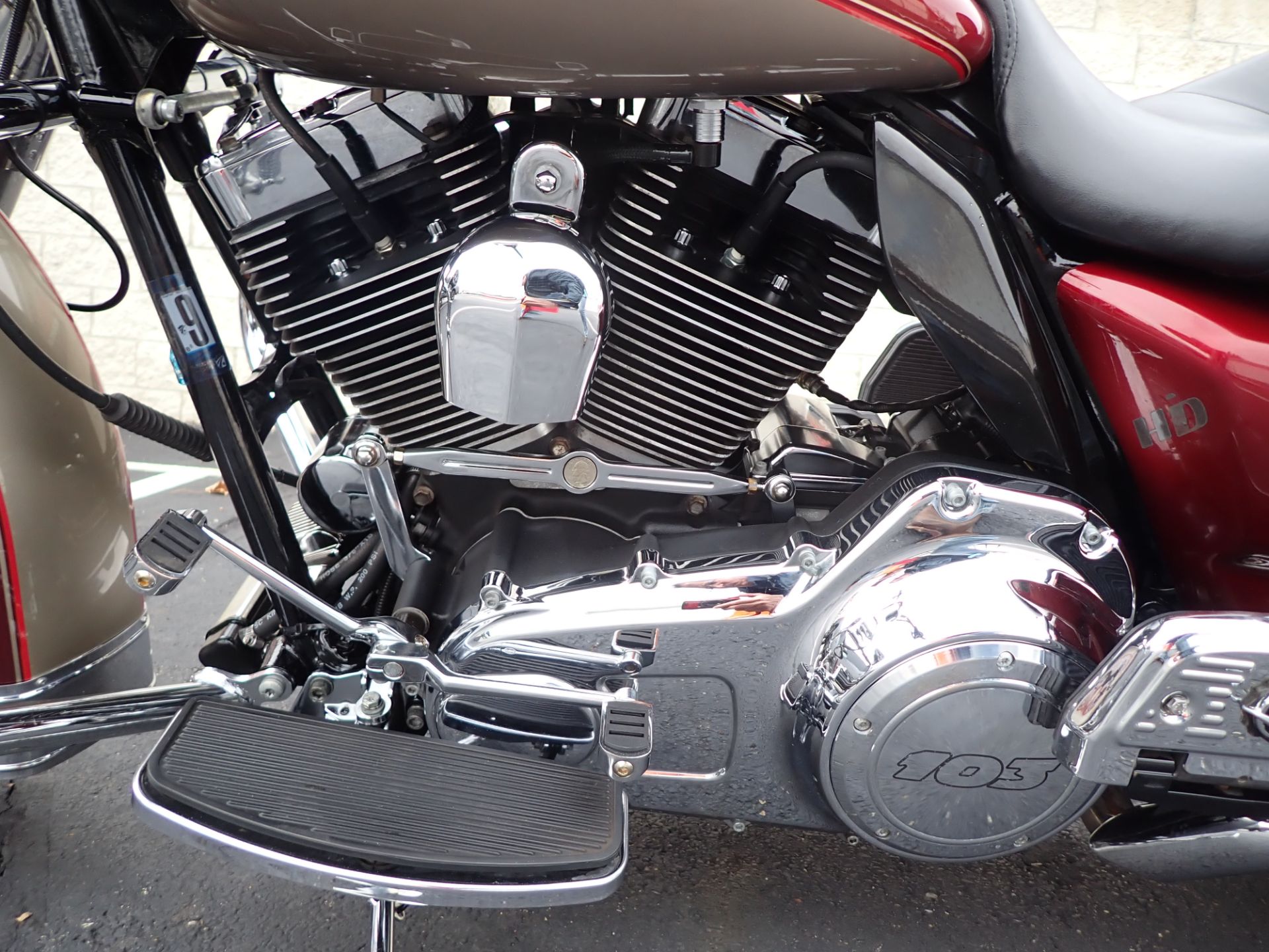 2009 Harley-Davidson Road King® Classic in Massillon, Ohio - Photo 8