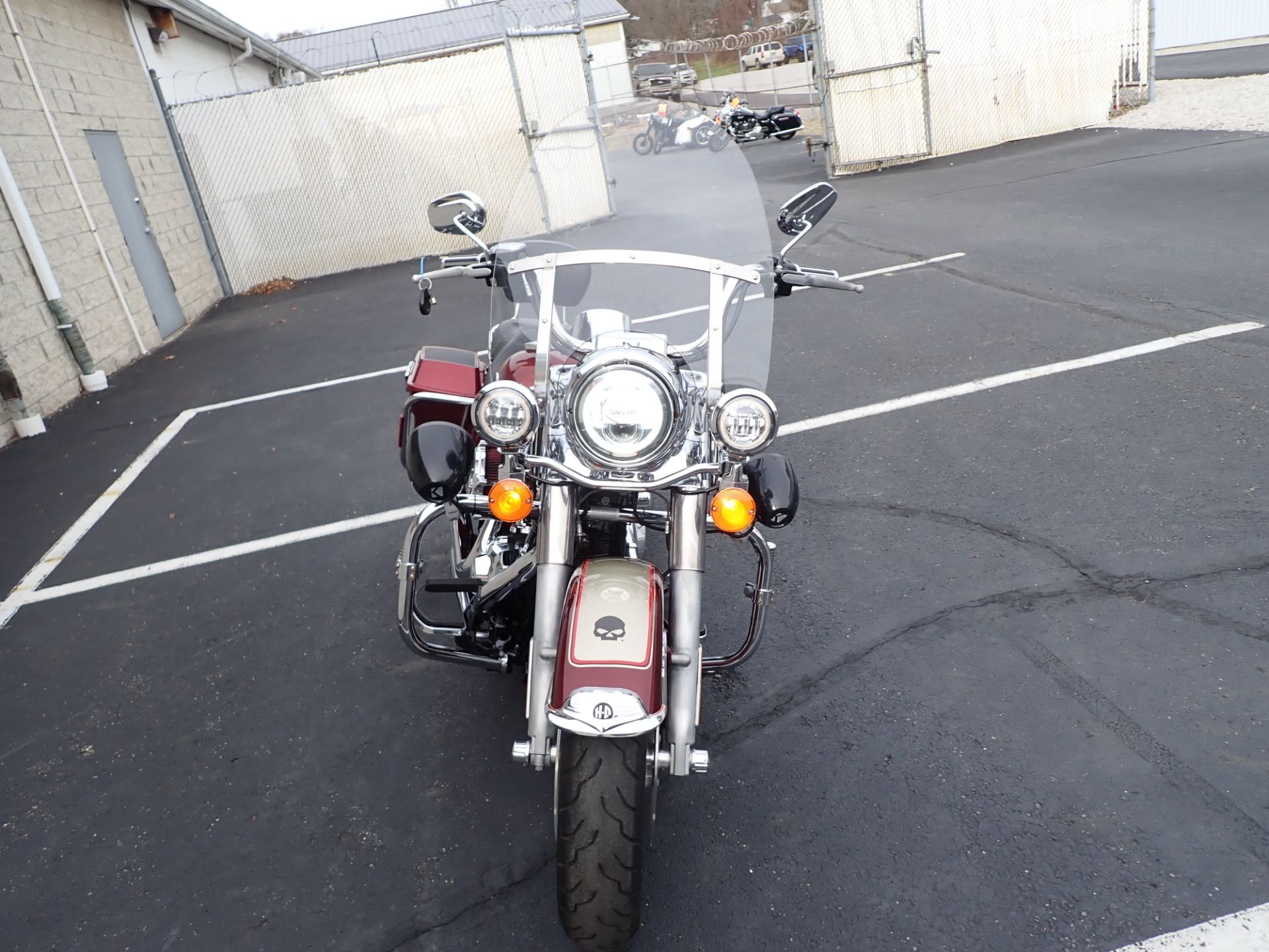 2009 Harley-Davidson Road King® Classic in Massillon, Ohio - Photo 11