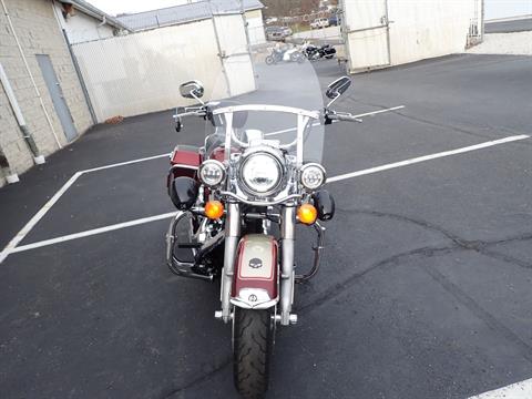 2009 Harley-Davidson Road King® Classic in Massillon, Ohio - Photo 11