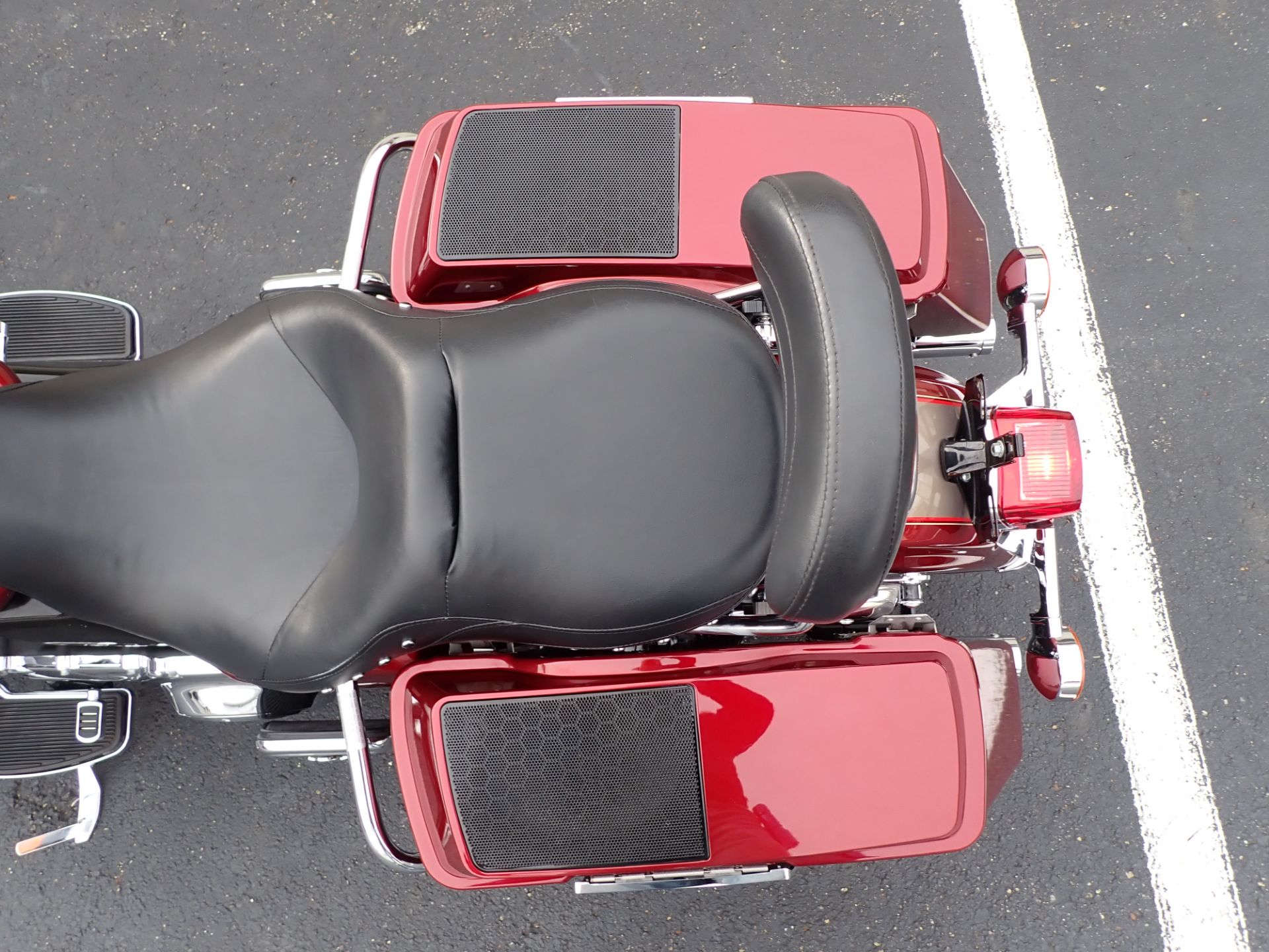 2009 Harley-Davidson Road King® Classic in Massillon, Ohio - Photo 16