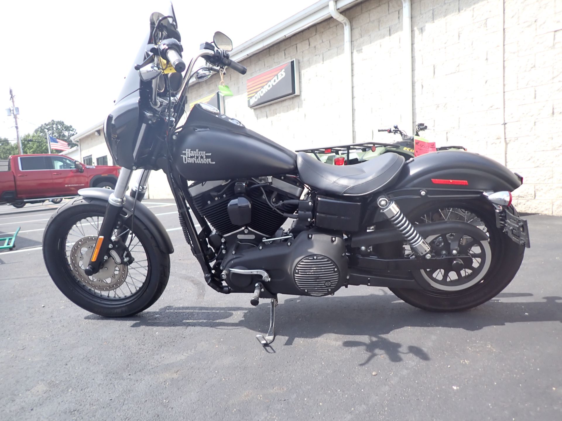 2017 Harley-Davidson Street Bob® in Massillon, Ohio - Photo 3