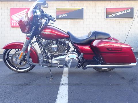2016 Harley-Davidson Street Glide® Special in Massillon, Ohio - Photo 8