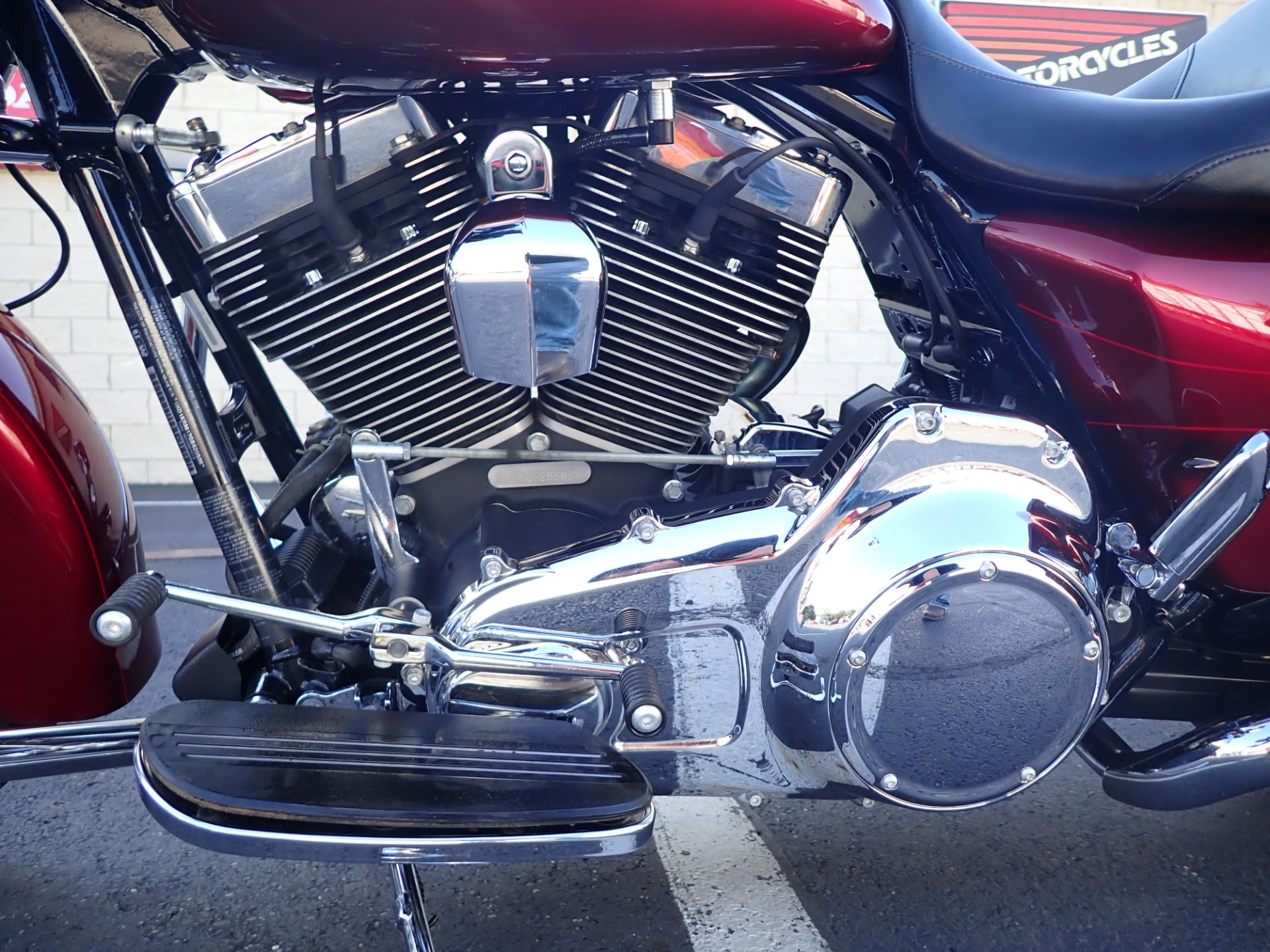 2016 Harley-Davidson Street Glide® Special in Massillon, Ohio - Photo 10