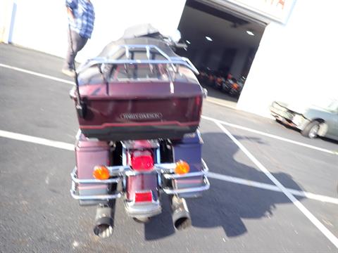 2006 Harley-Davidson Electra Glide® Classic in Massillon, Ohio - Photo 2