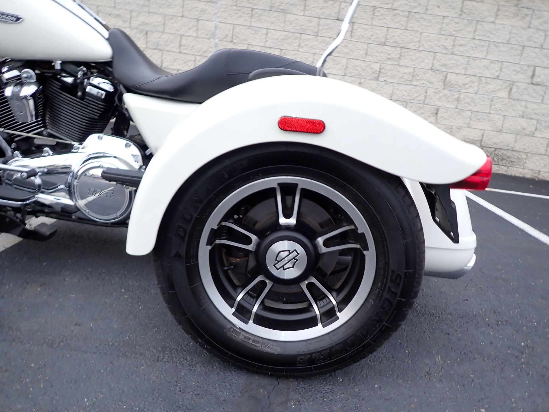 2019 Harley-Davidson Freewheeler® in Massillon, Ohio - Photo 6