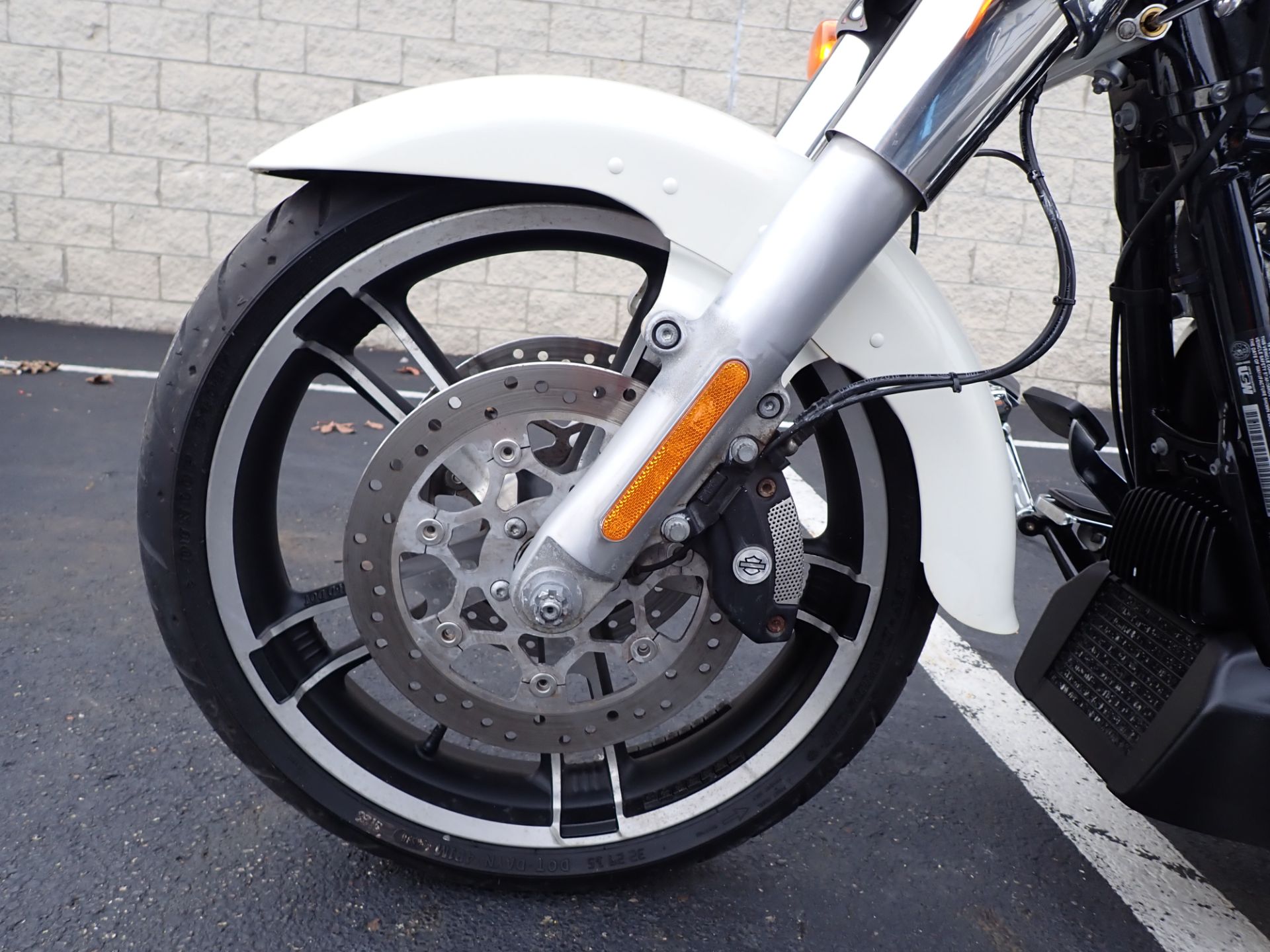 2019 Harley-Davidson Freewheeler® in Massillon, Ohio - Photo 9