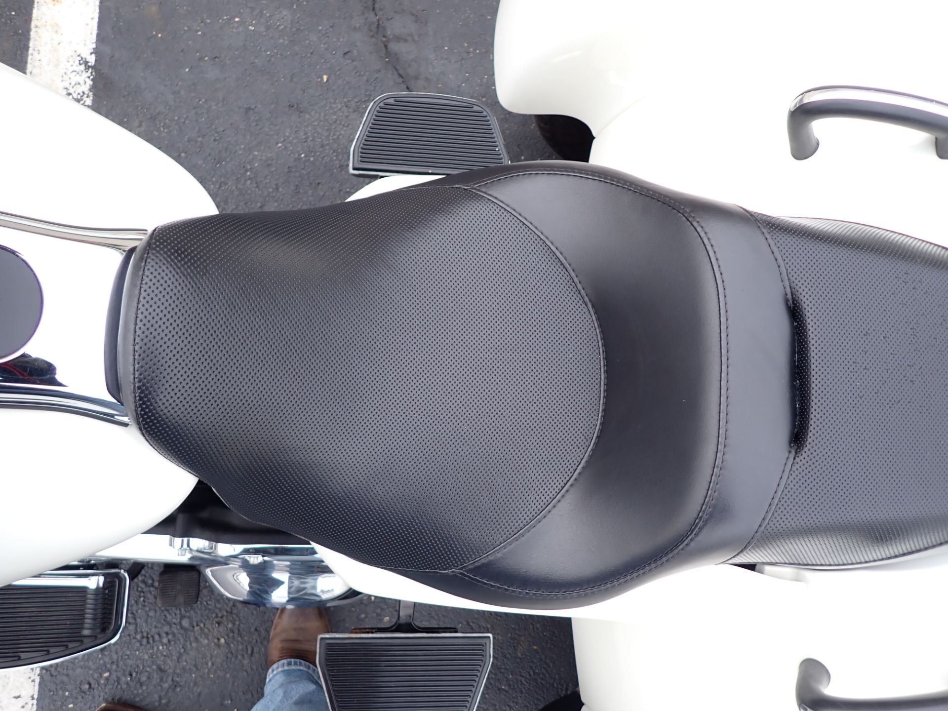 2019 Harley-Davidson Freewheeler® in Massillon, Ohio - Photo 14