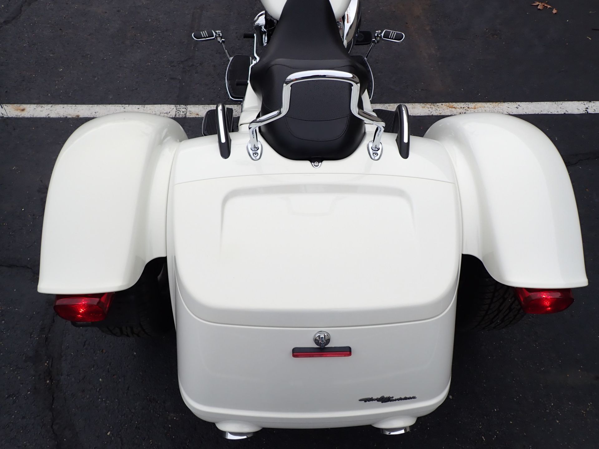 2019 Harley-Davidson Freewheeler® in Massillon, Ohio - Photo 15