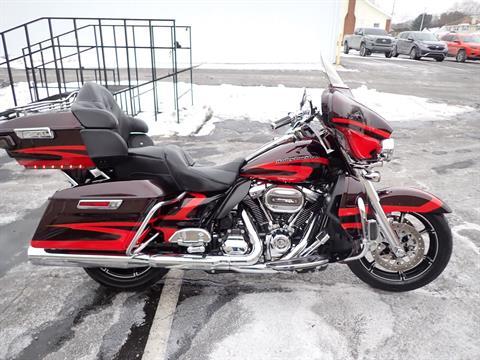 2017 Harley-Davidson CVO™ Limited in Massillon, Ohio