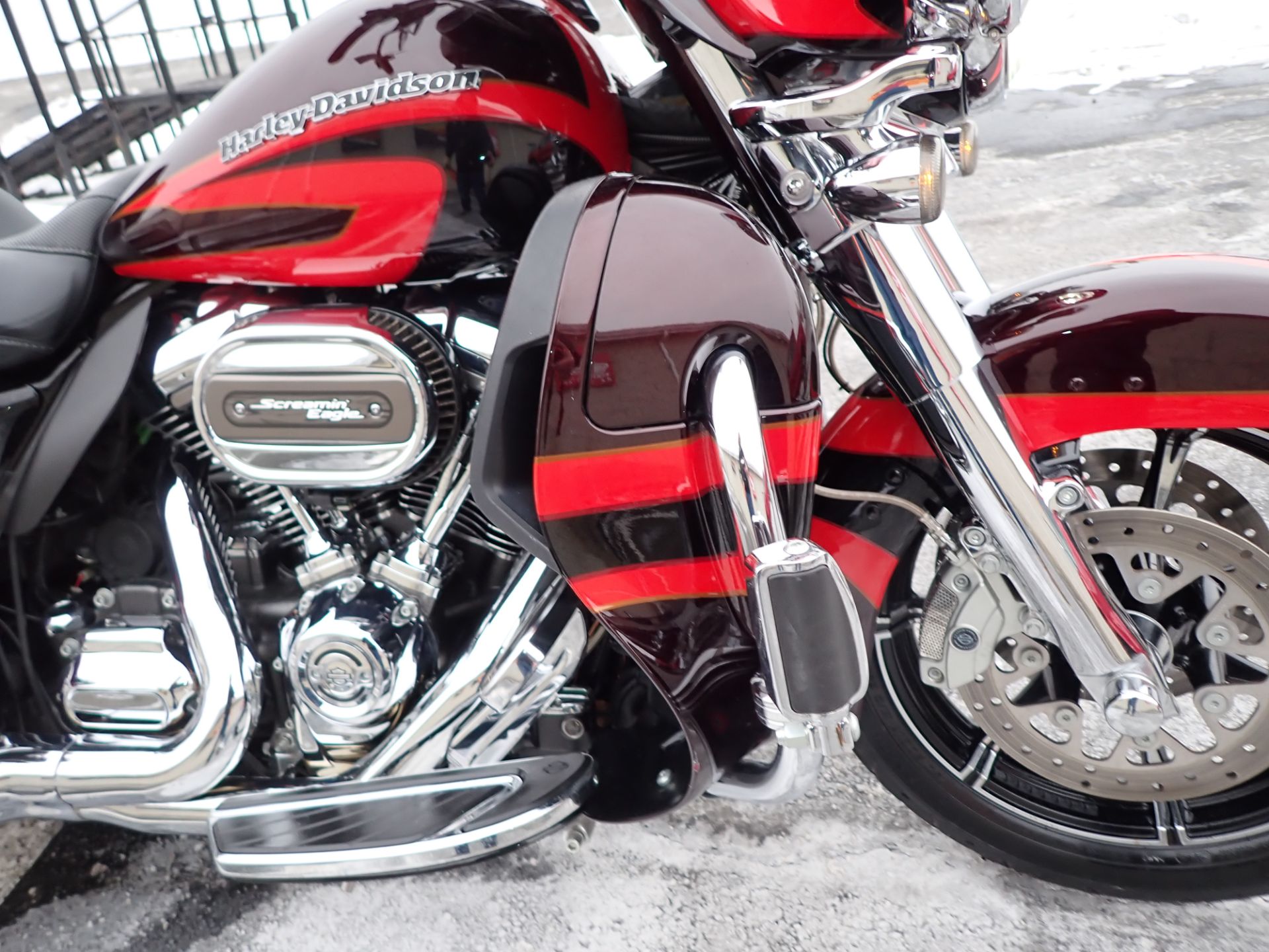 2017 Harley-Davidson CVO™ Limited in Massillon, Ohio - Photo 4