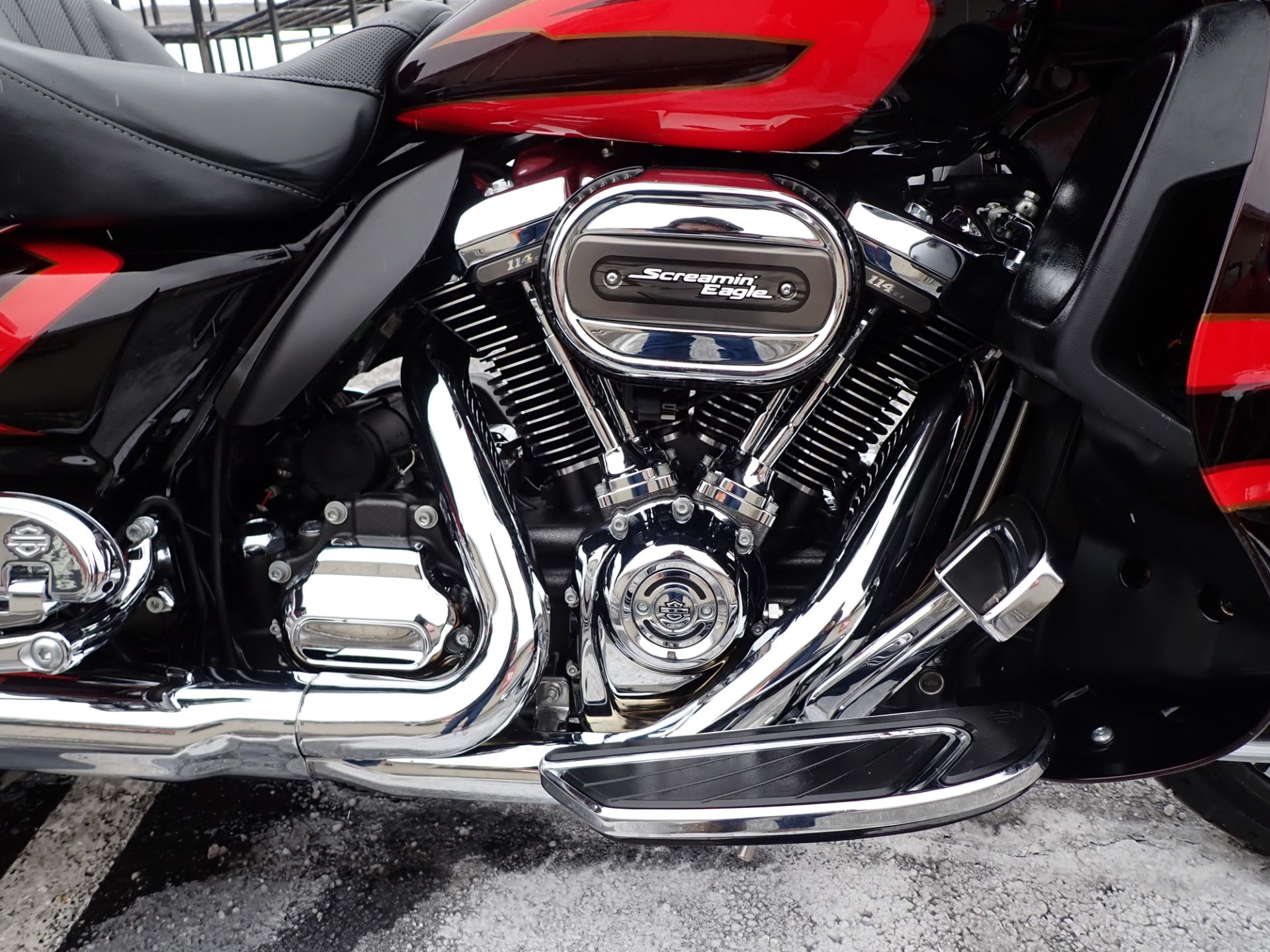 2017 Harley-Davidson CVO™ Limited in Massillon, Ohio - Photo 6