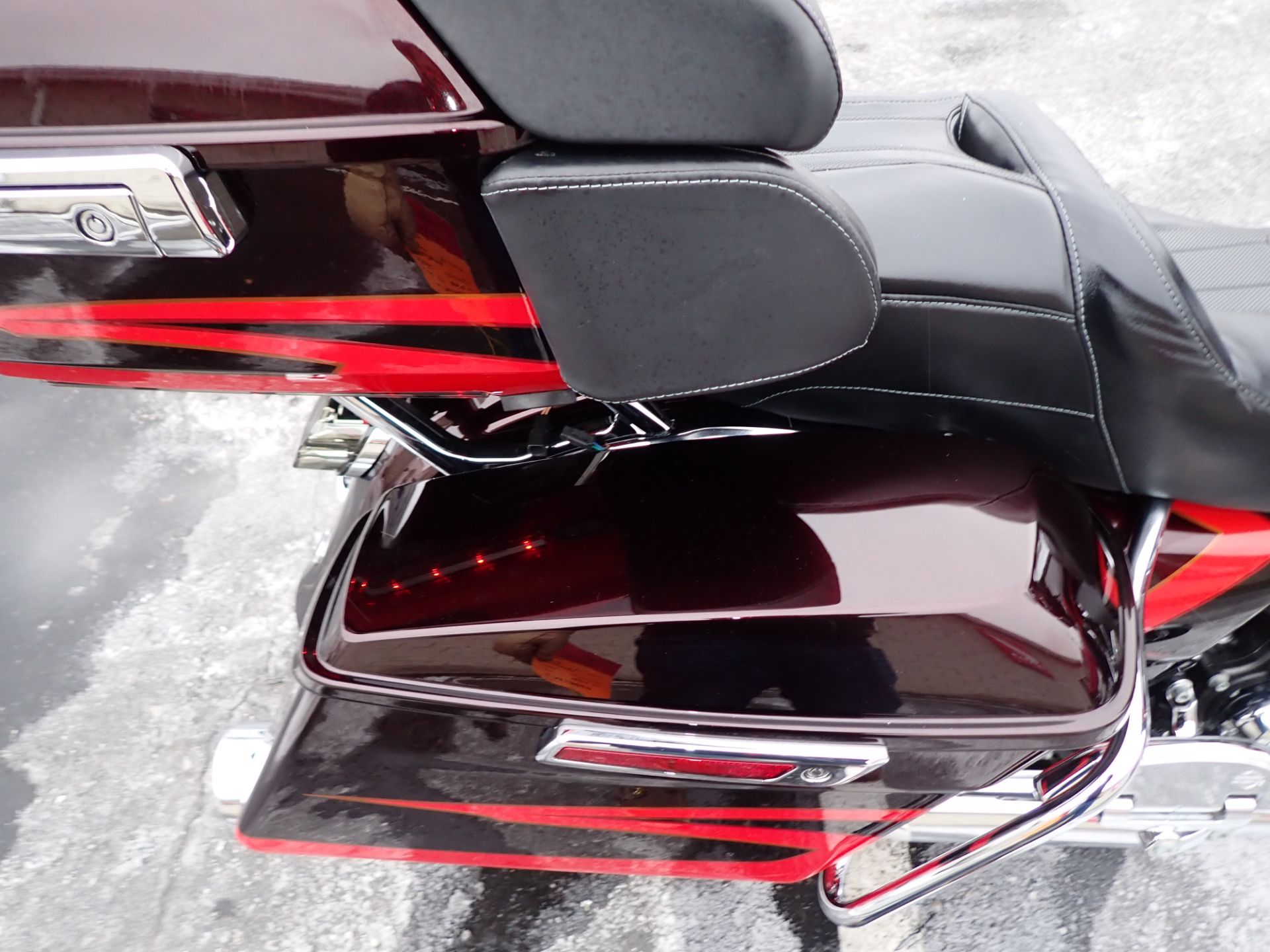 2017 Harley-Davidson CVO™ Limited in Massillon, Ohio - Photo 9