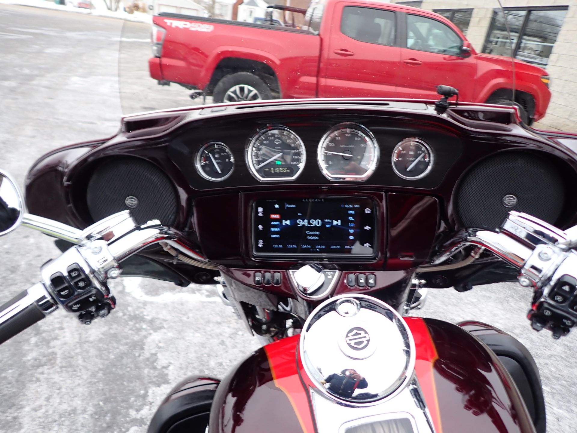2017 Harley-Davidson CVO™ Limited in Massillon, Ohio - Photo 13