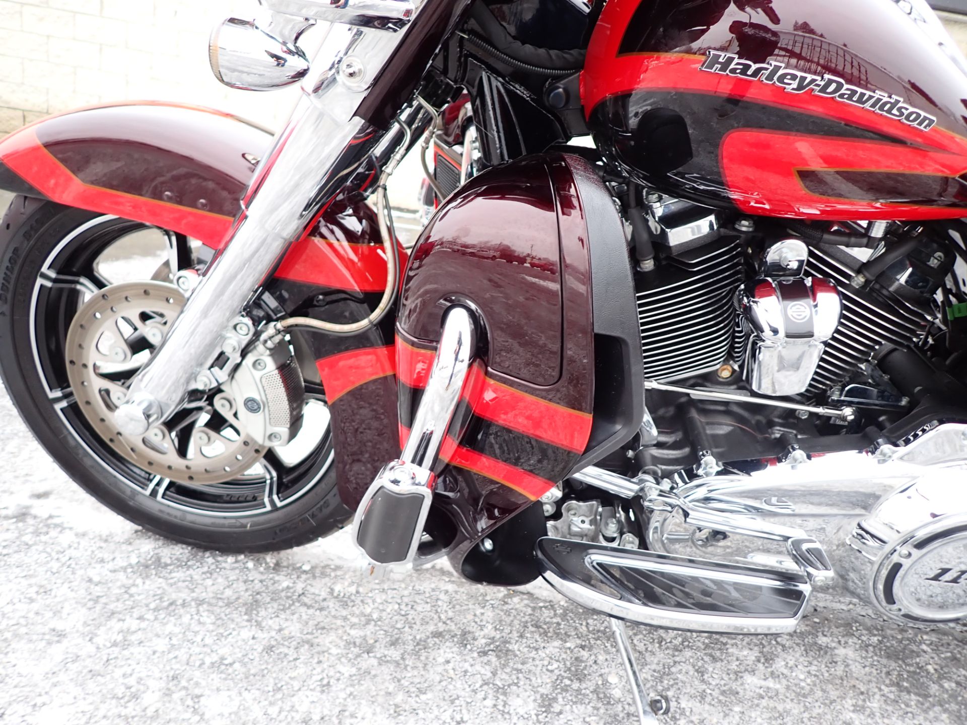 2017 Harley-Davidson CVO™ Limited in Massillon, Ohio - Photo 19