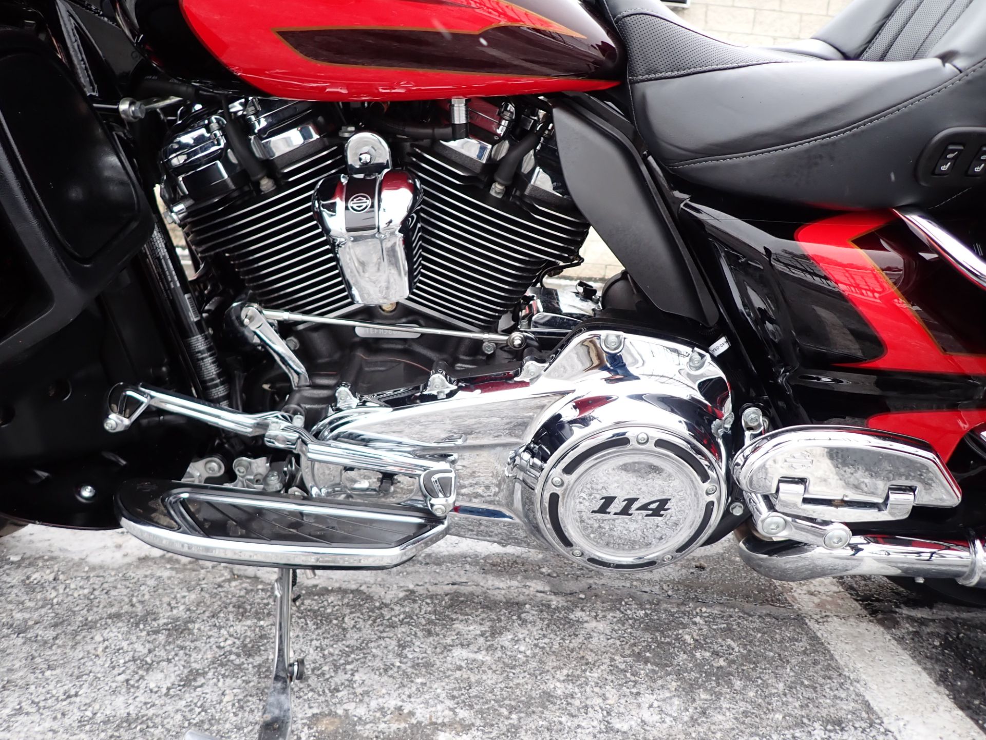 2017 Harley-Davidson CVO™ Limited in Massillon, Ohio - Photo 21