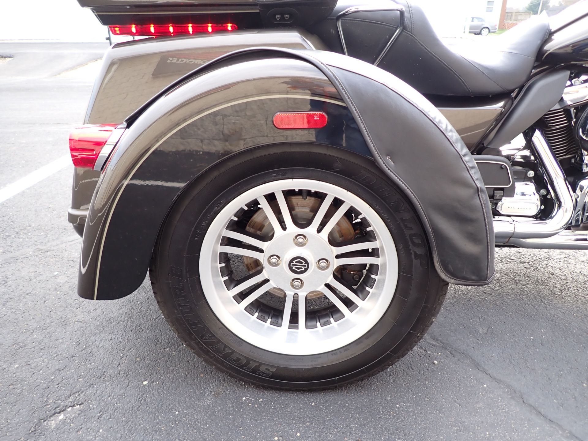 2020 Harley-Davidson Tri Glide® Ultra in Massillon, Ohio - Photo 8