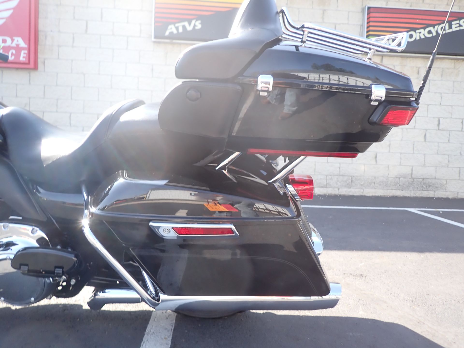 2019 Harley-Davidson Electra Glide® Ultra Classic® in Massillon, Ohio - Photo 8