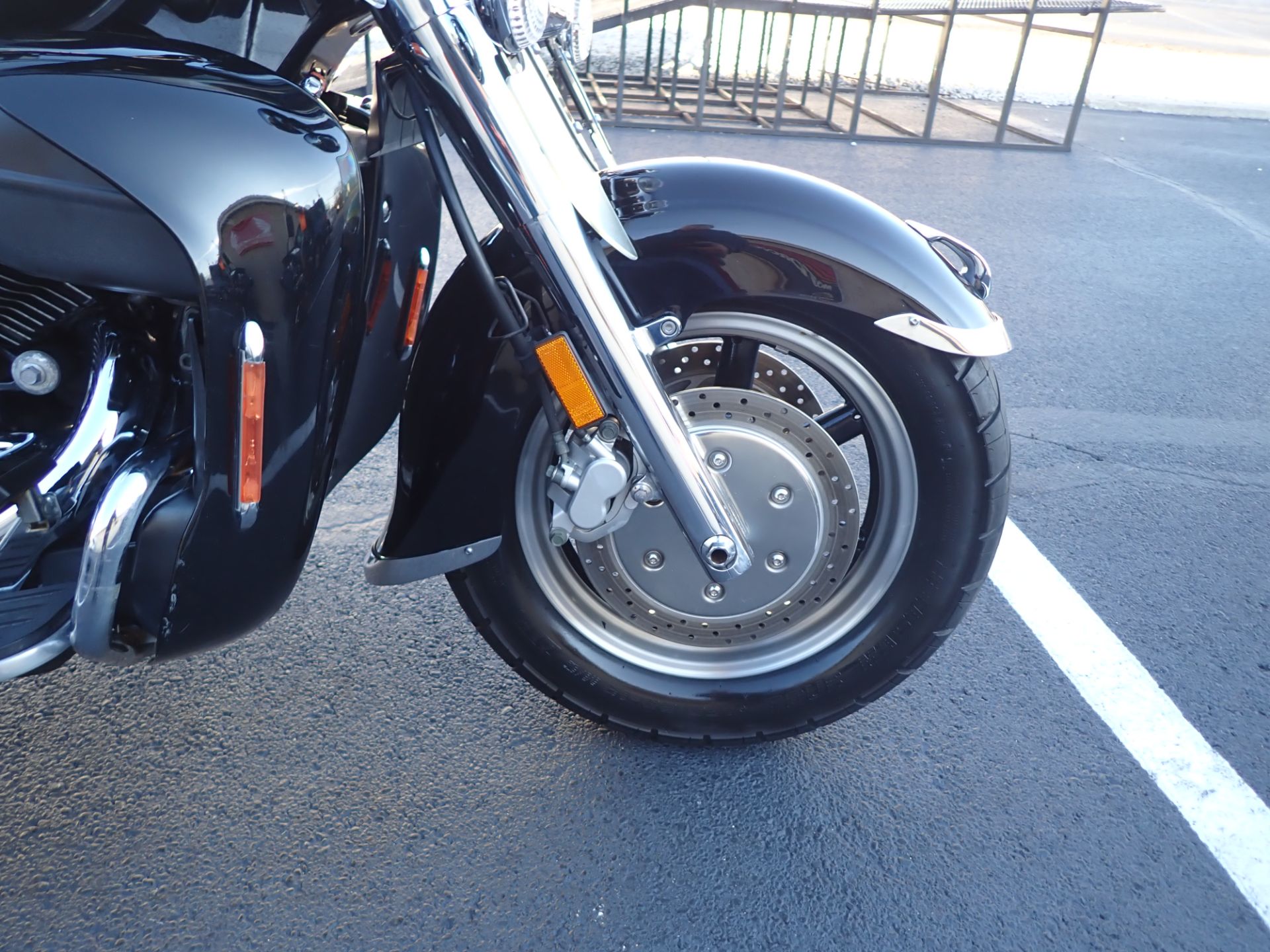 2007 Yamaha Royal Star® Midnight Venture in Massillon, Ohio - Photo 2