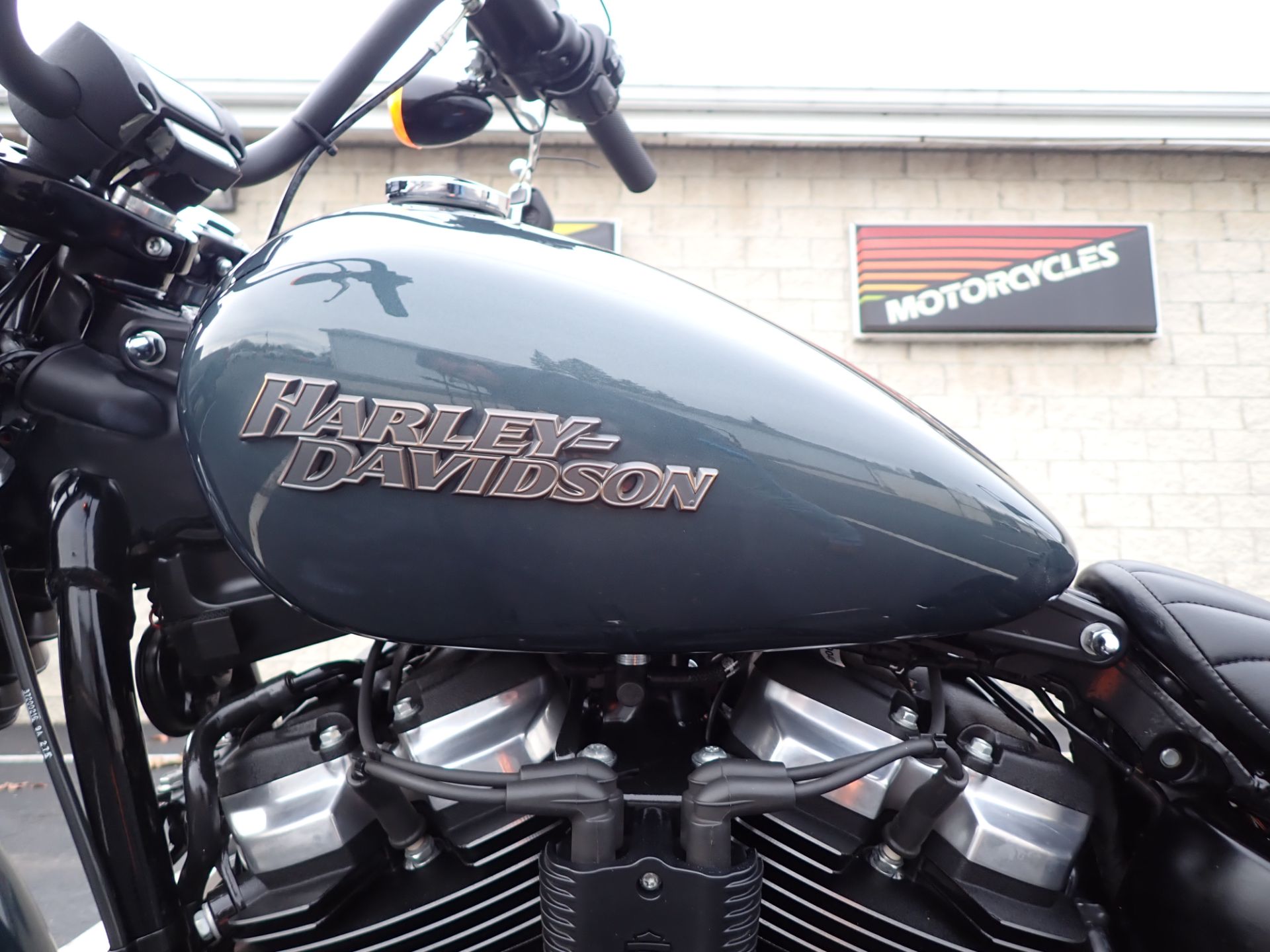 2020 Harley-Davidson Street Bob® in Massillon, Ohio - Photo 9