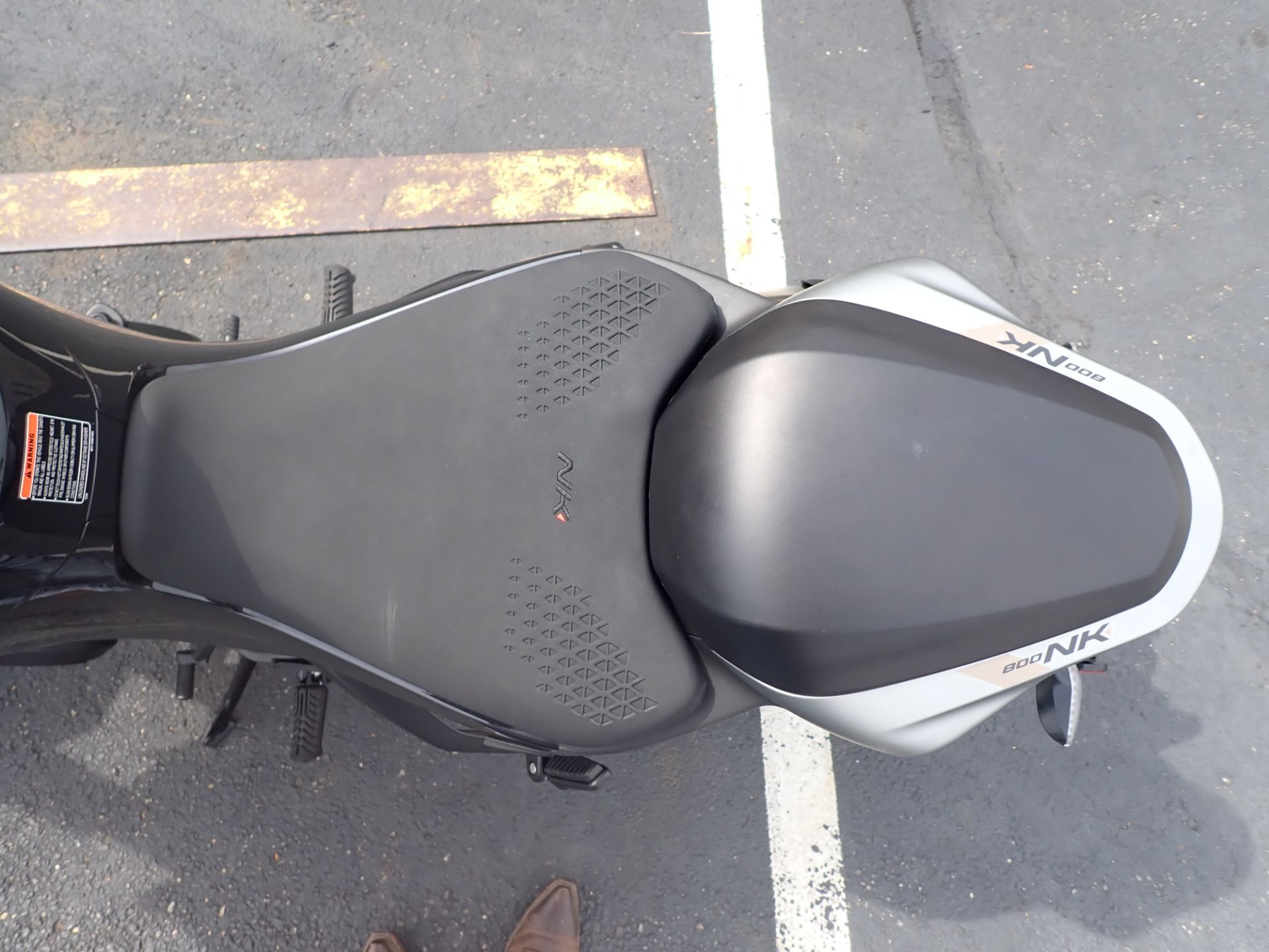 2024 CFMOTO 800NK in Massillon, Ohio - Photo 14