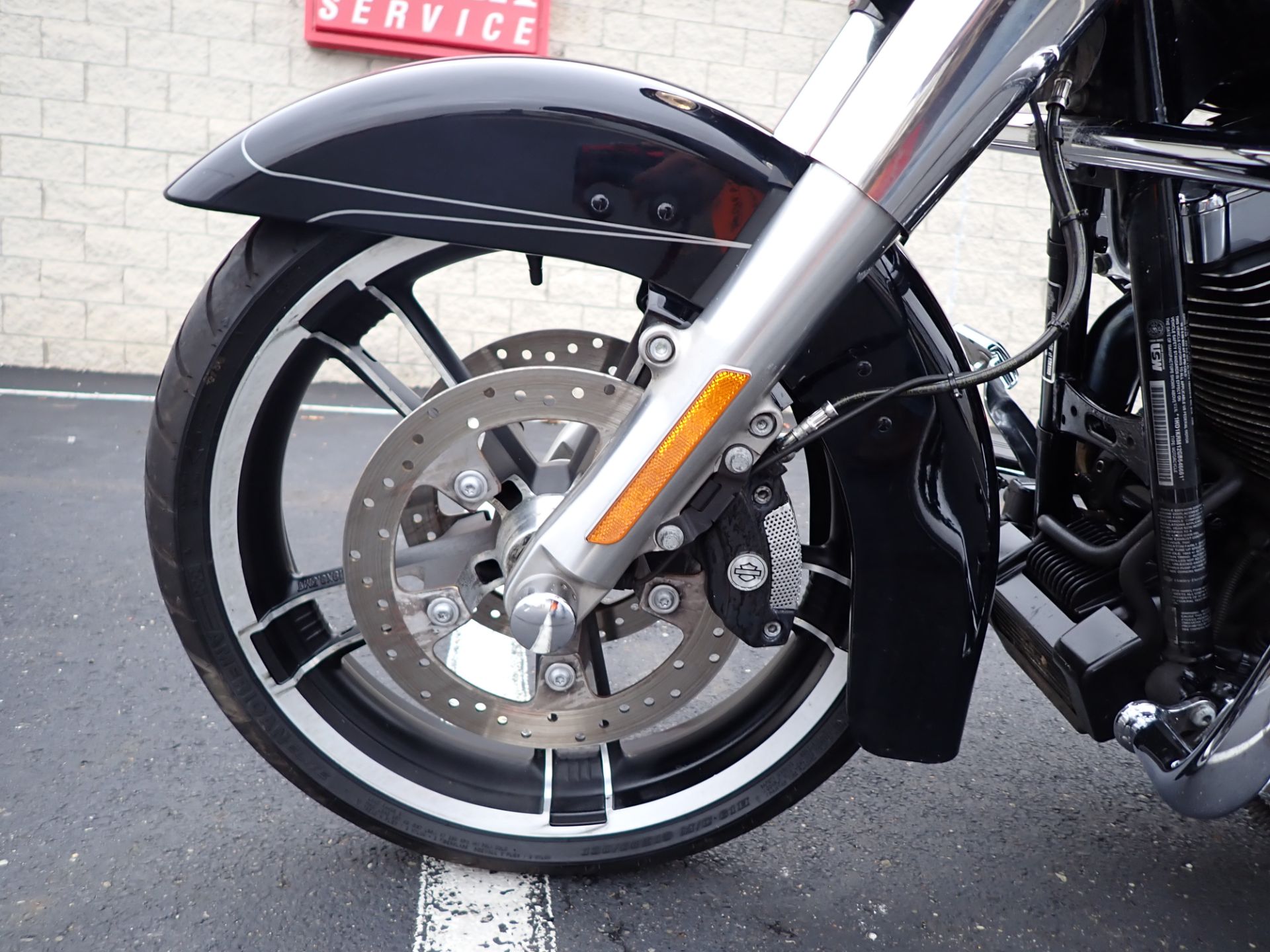 2016 Harley-Davidson Street Glide® Special in Massillon, Ohio - Photo 11