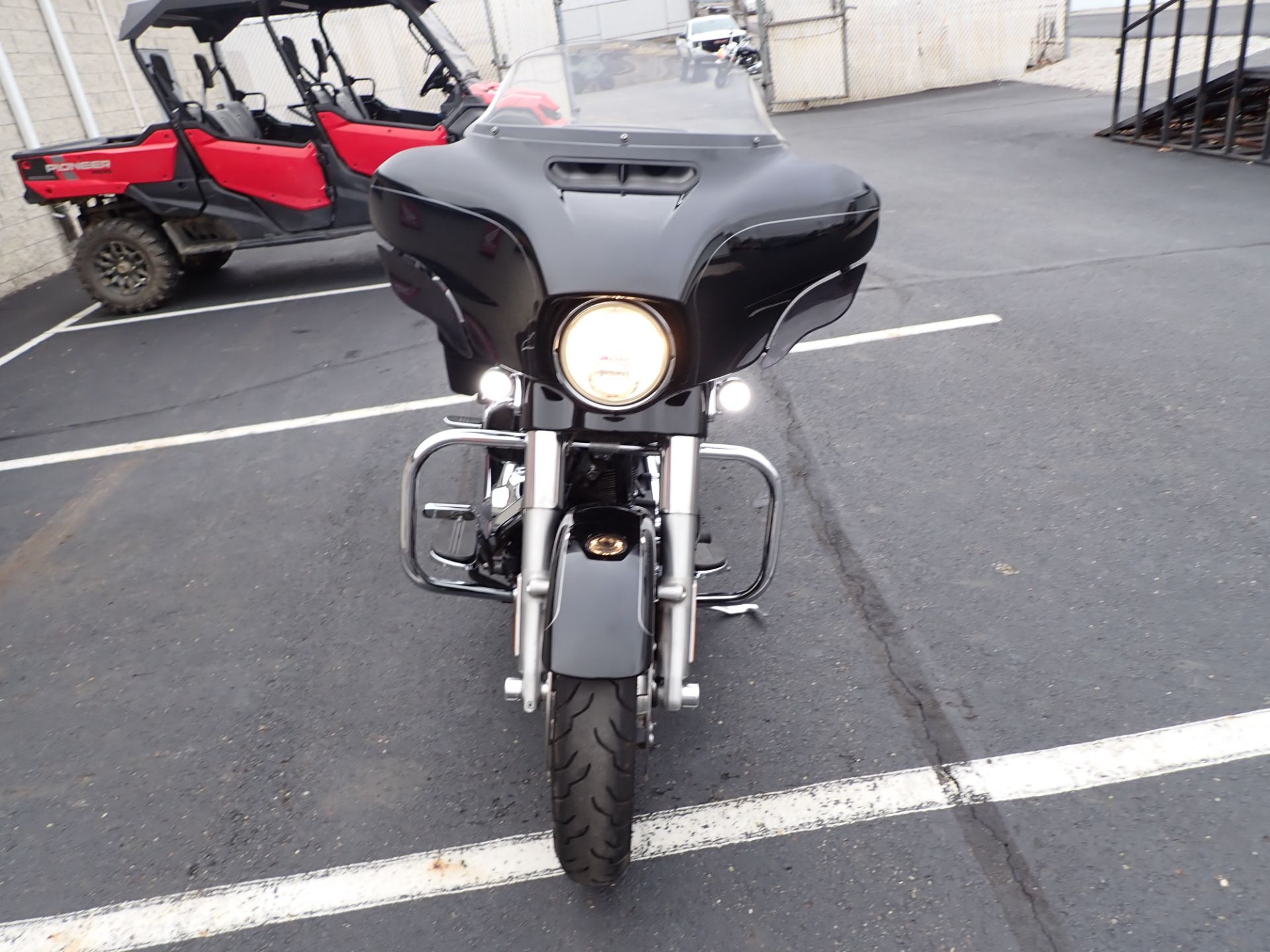 2016 Harley-Davidson Street Glide® Special in Massillon, Ohio - Photo 12