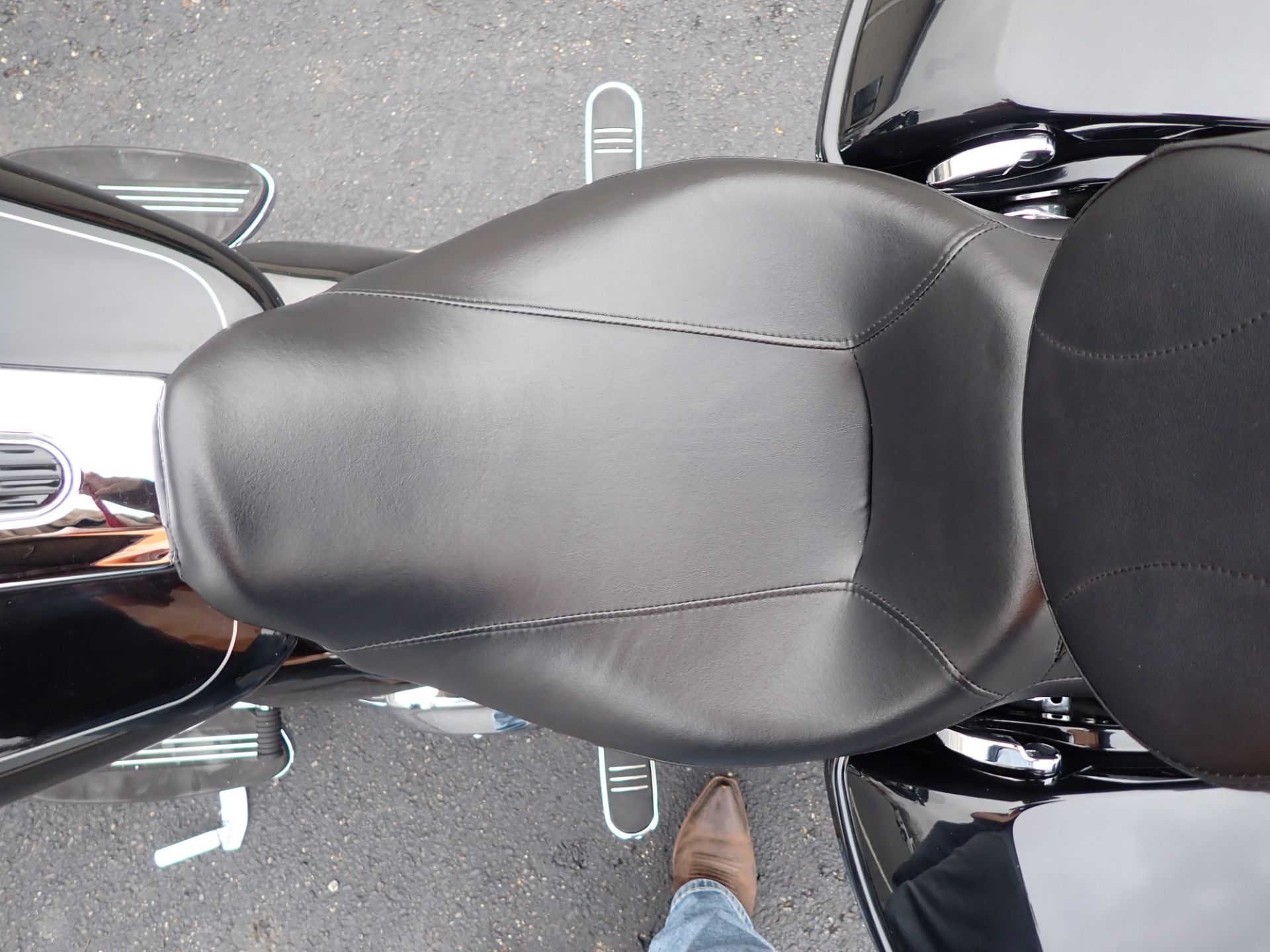 2016 Harley-Davidson Street Glide® Special in Massillon, Ohio - Photo 17