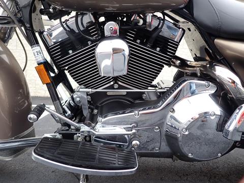 2004 Harley-Davidson FLHR/FLHRI Road King® in Massillon, Ohio - Photo 8