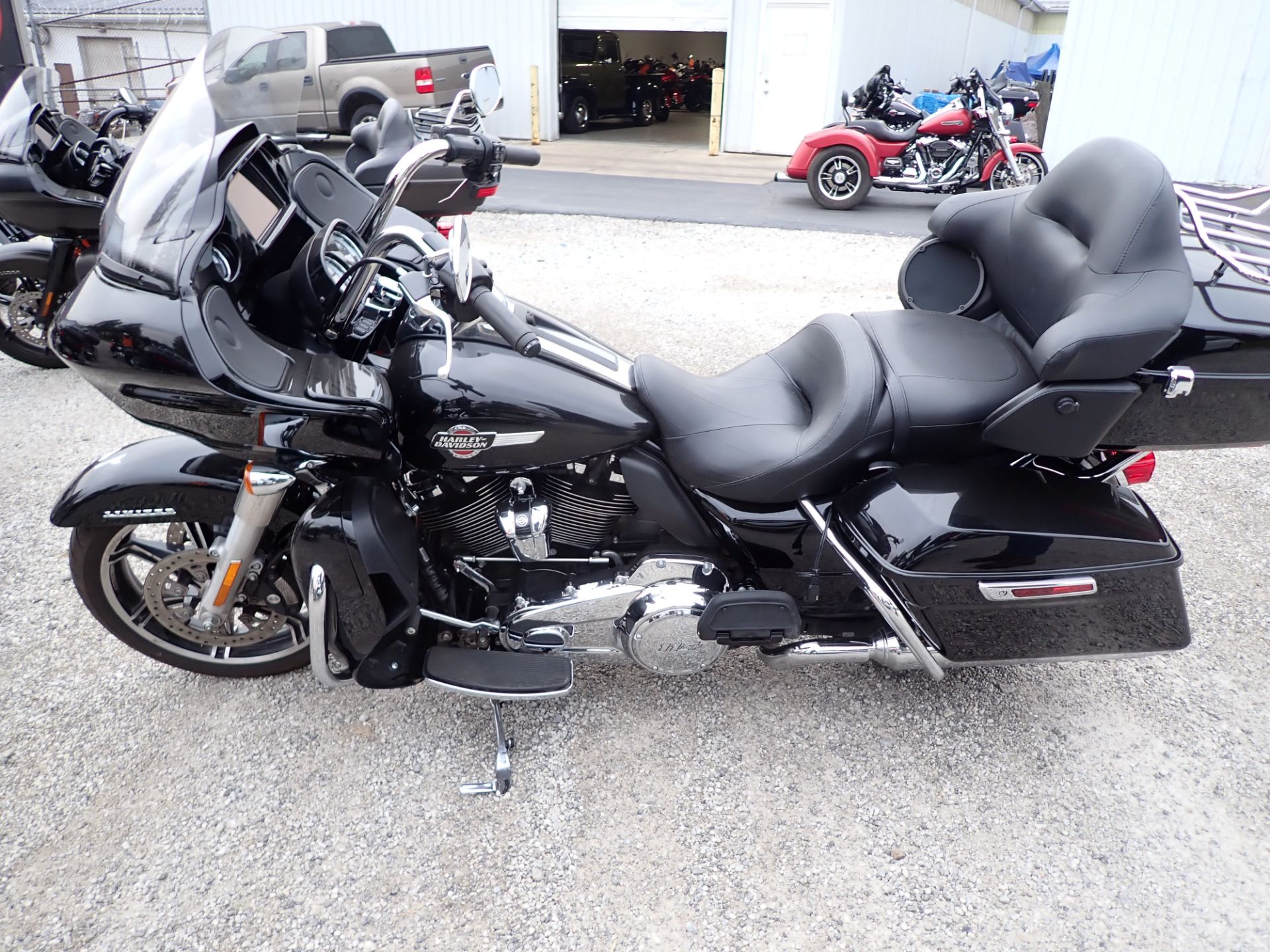 2023 Harley-Davidson Road Glide® Limited in Massillon, Ohio - Photo 3