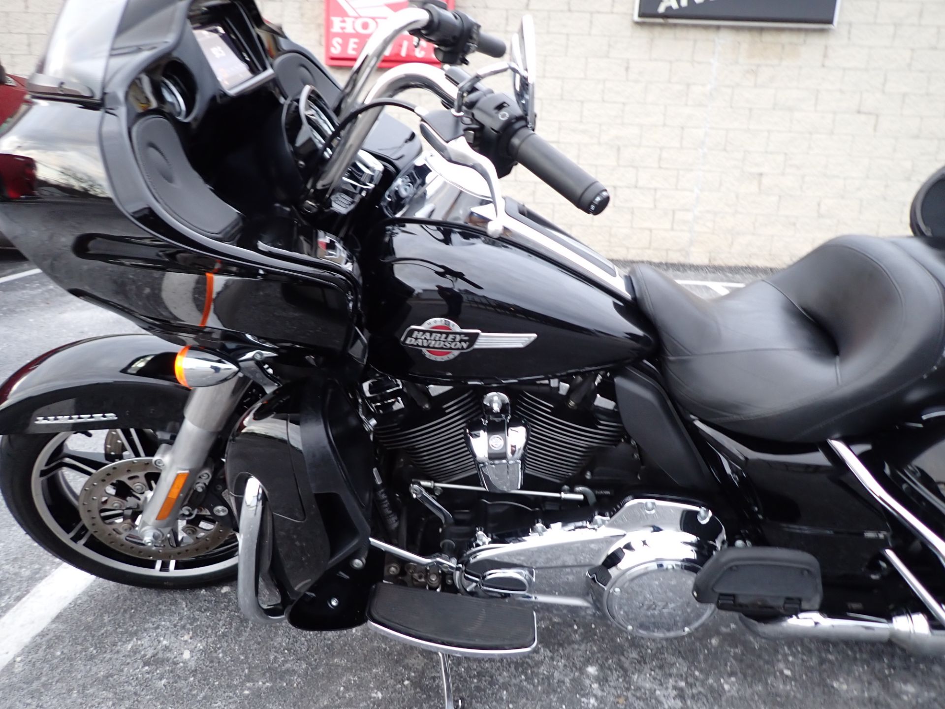 2023 Harley-Davidson Road Glide® Limited in Massillon, Ohio - Photo 19