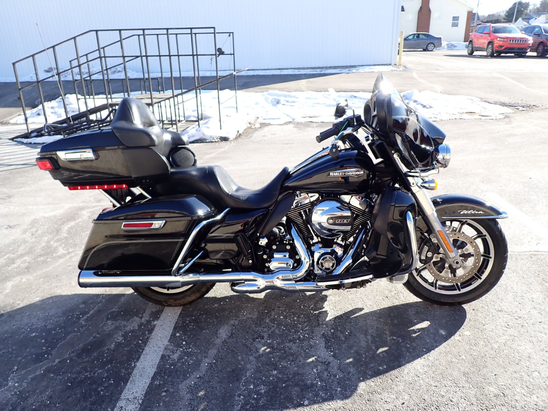 2015 Harley-Davidson Electra Glide® Ultra Classic® Low in Massillon, Ohio - Photo 1
