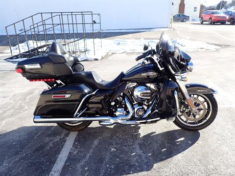 2015 Harley-Davidson Electra Glide® Ultra Classic® Low in Massillon, Ohio