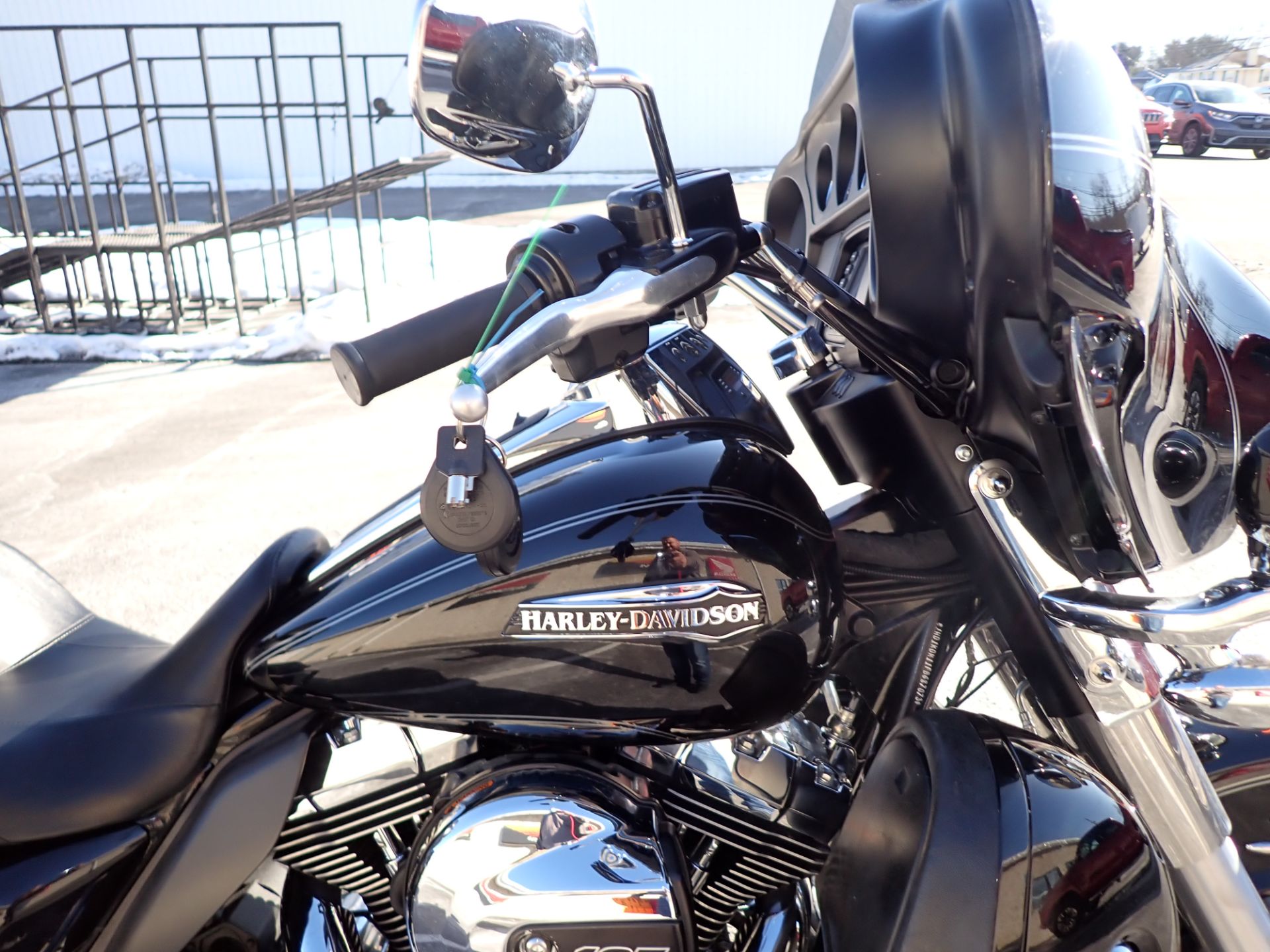 2015 Harley-Davidson Electra Glide® Ultra Classic® Low in Massillon, Ohio - Photo 4