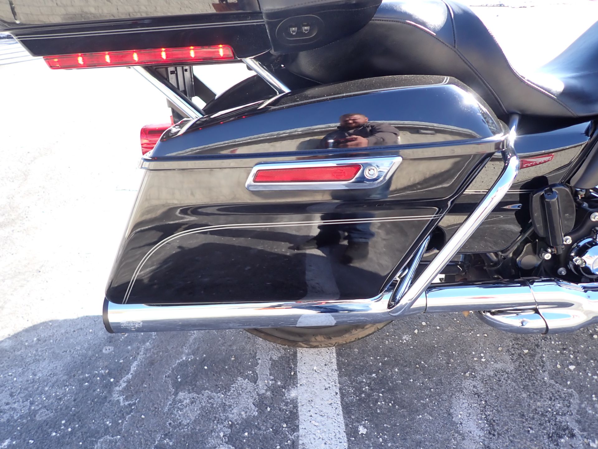 2015 Harley-Davidson Electra Glide® Ultra Classic® Low in Massillon, Ohio - Photo 7