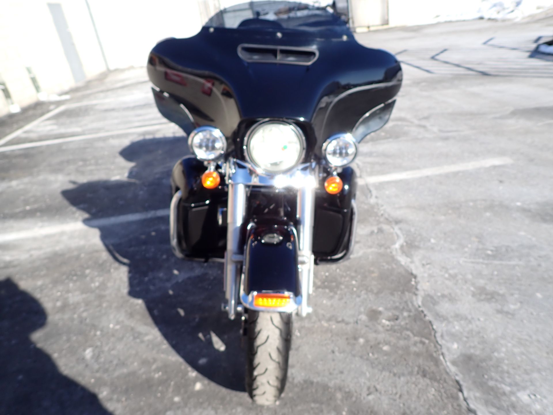 2015 Harley-Davidson Electra Glide® Ultra Classic® Low in Massillon, Ohio - Photo 9