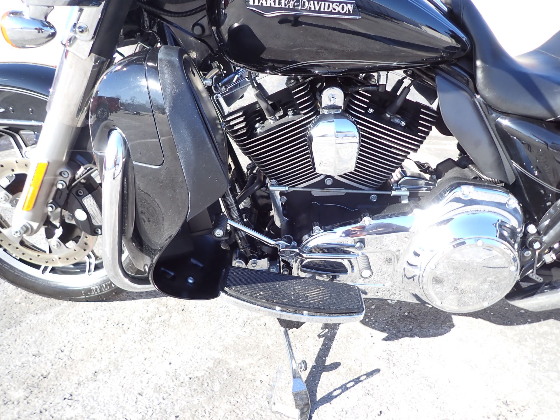 2015 Harley-Davidson Electra Glide® Ultra Classic® Low in Massillon, Ohio - Photo 19