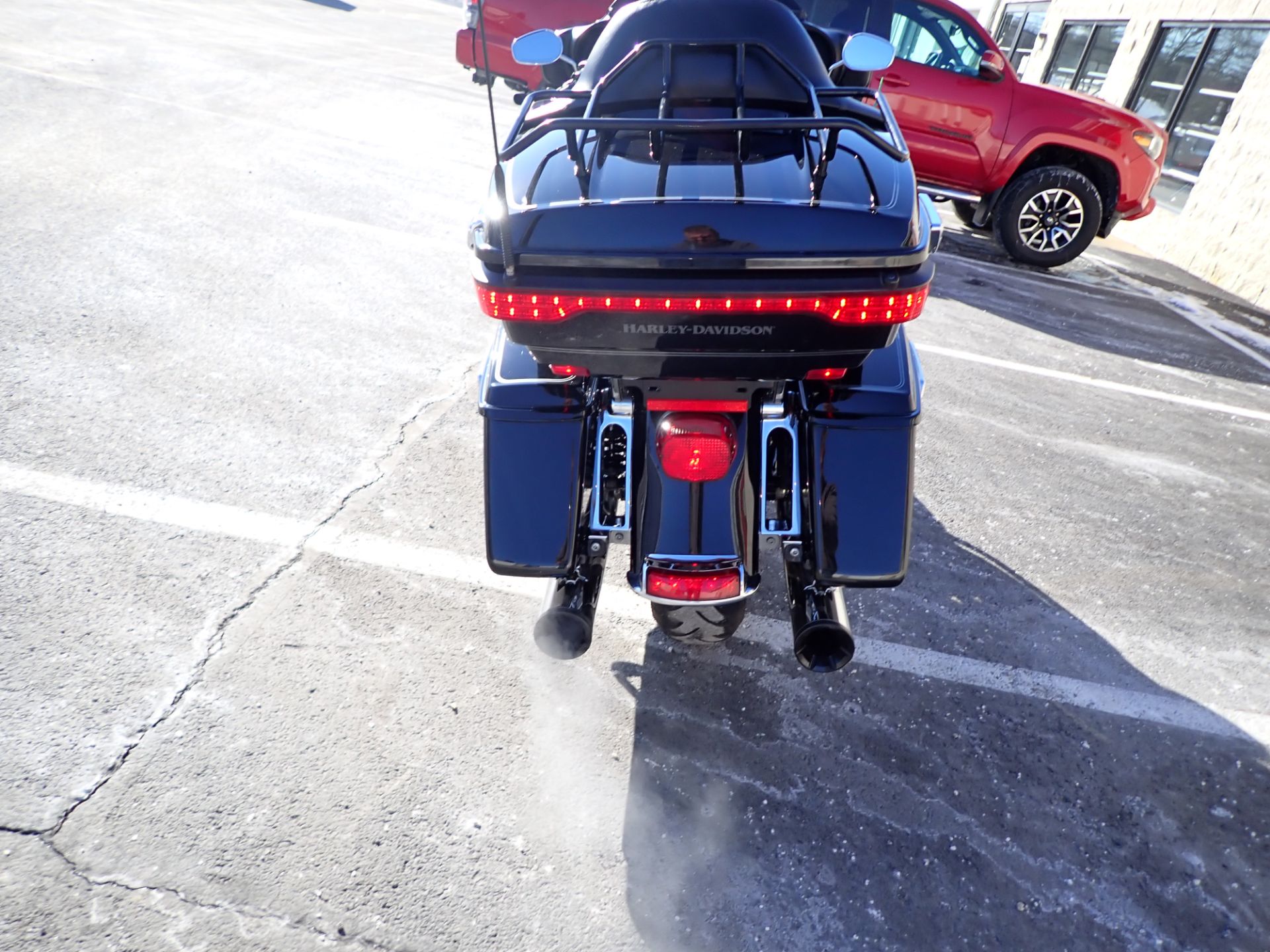 2015 Harley-Davidson Electra Glide® Ultra Classic® Low in Massillon, Ohio - Photo 23
