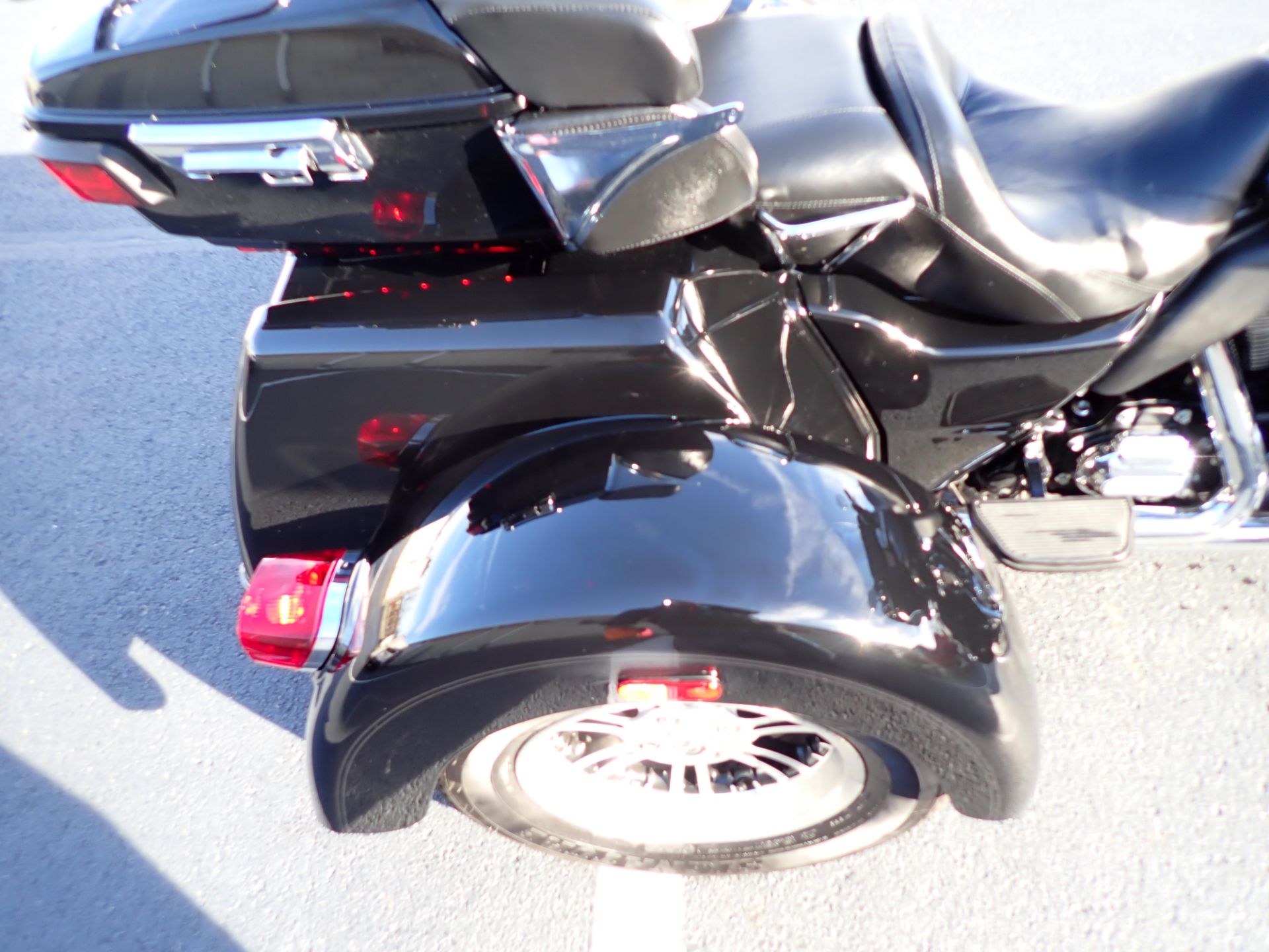 2021 Harley-Davidson Tri Glide® Ultra in Massillon, Ohio - Photo 6