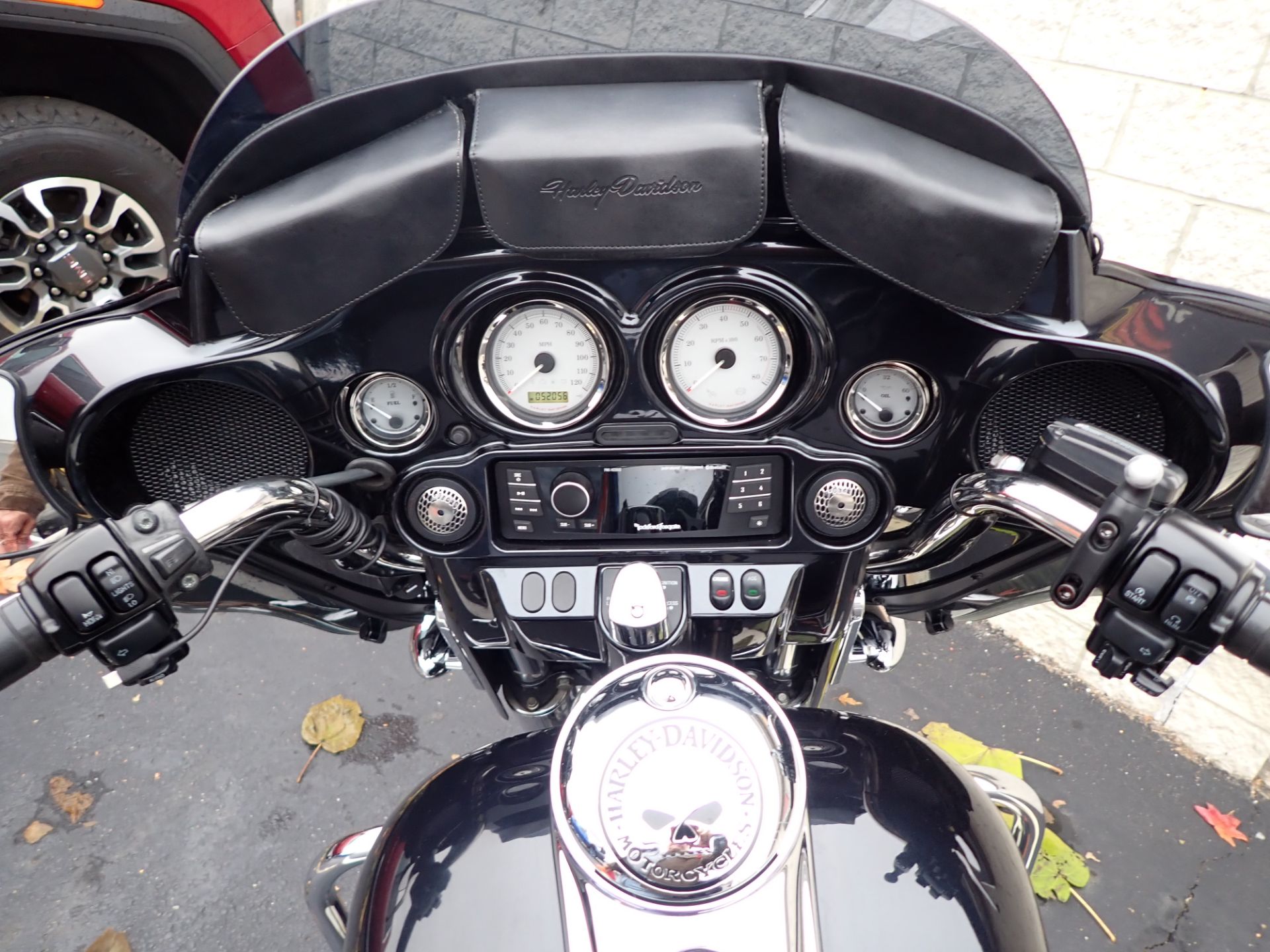 2013 Harley-Davidson Street Glide® in Massillon, Ohio - Photo 15