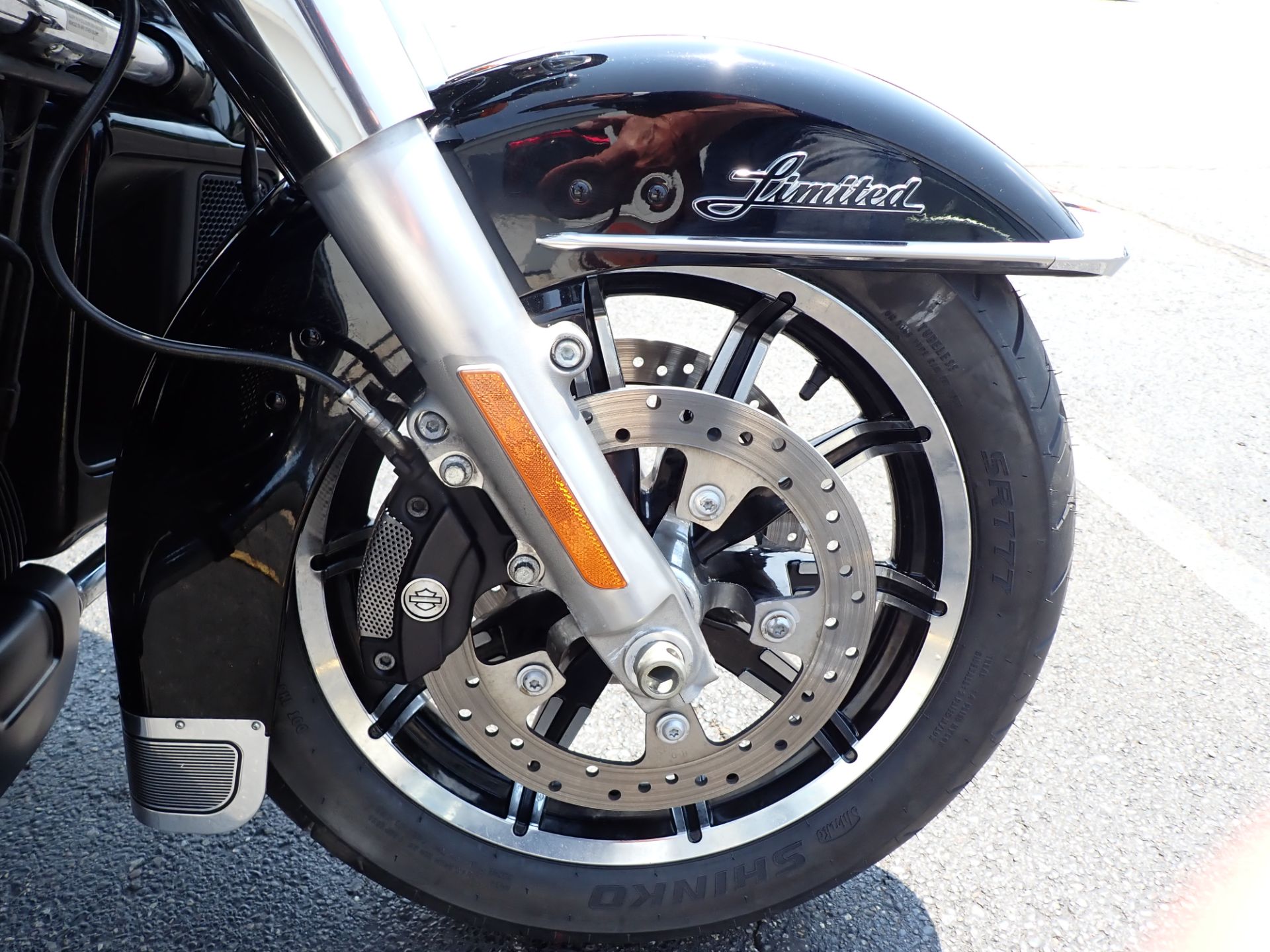 2019 Harley-Davidson Ultra Limited in Massillon, Ohio - Photo 2