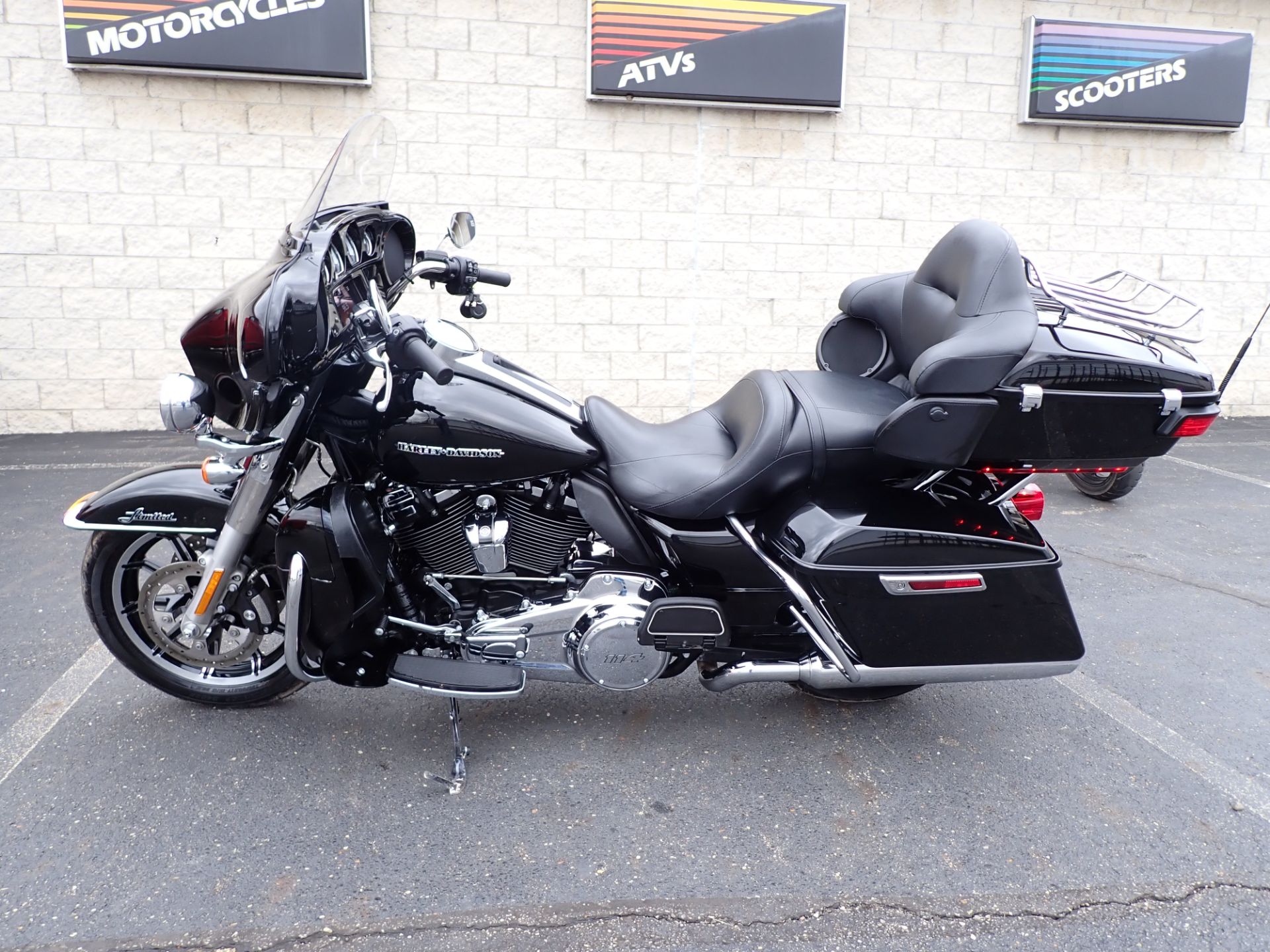 2019 Harley-Davidson Ultra Limited in Massillon, Ohio - Photo 13