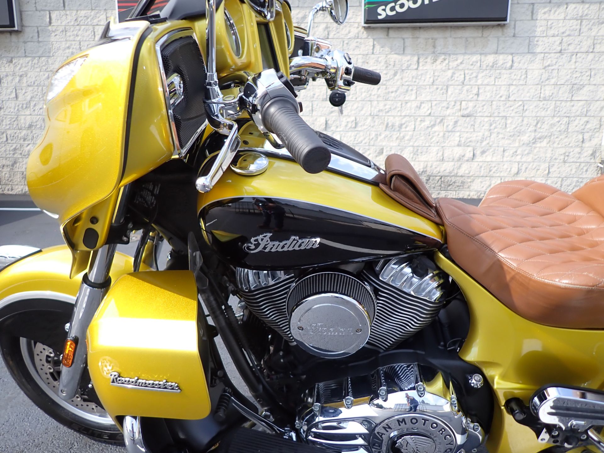 2018 Indian Motorcycle Roadmaster® Icon Series in Massillon, Ohio - Photo 15